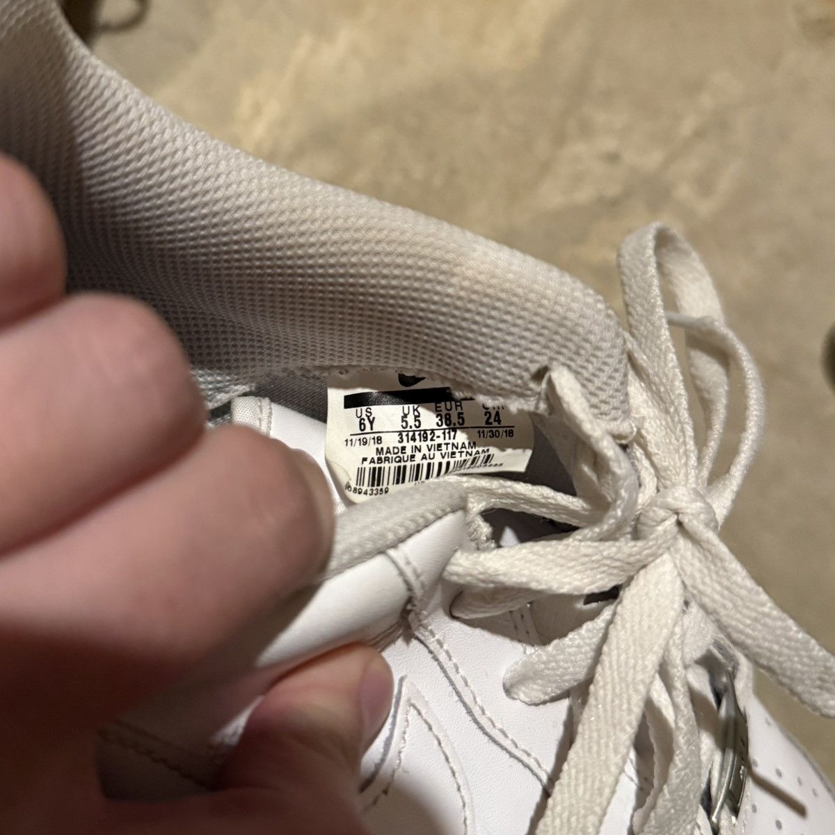 Nike Nike Air Force 1 Low Triple White US 6 2018 Size US 6 / EU 39 - 12 Thumbnail