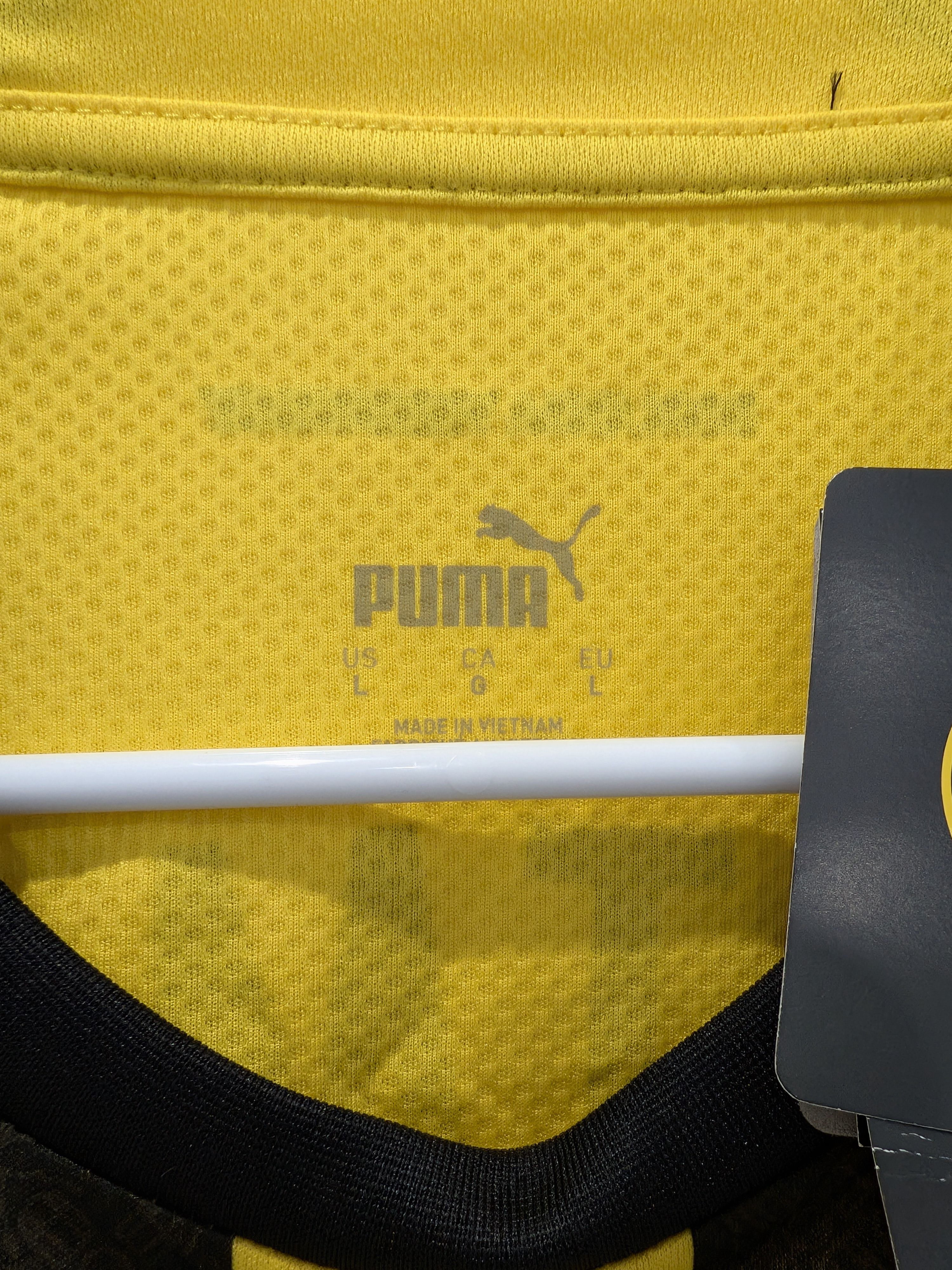 Puma 22/23 Borussia Dortmund Home Jersey Size US L / EU 52-54 / 3 - 4 Thumbnail