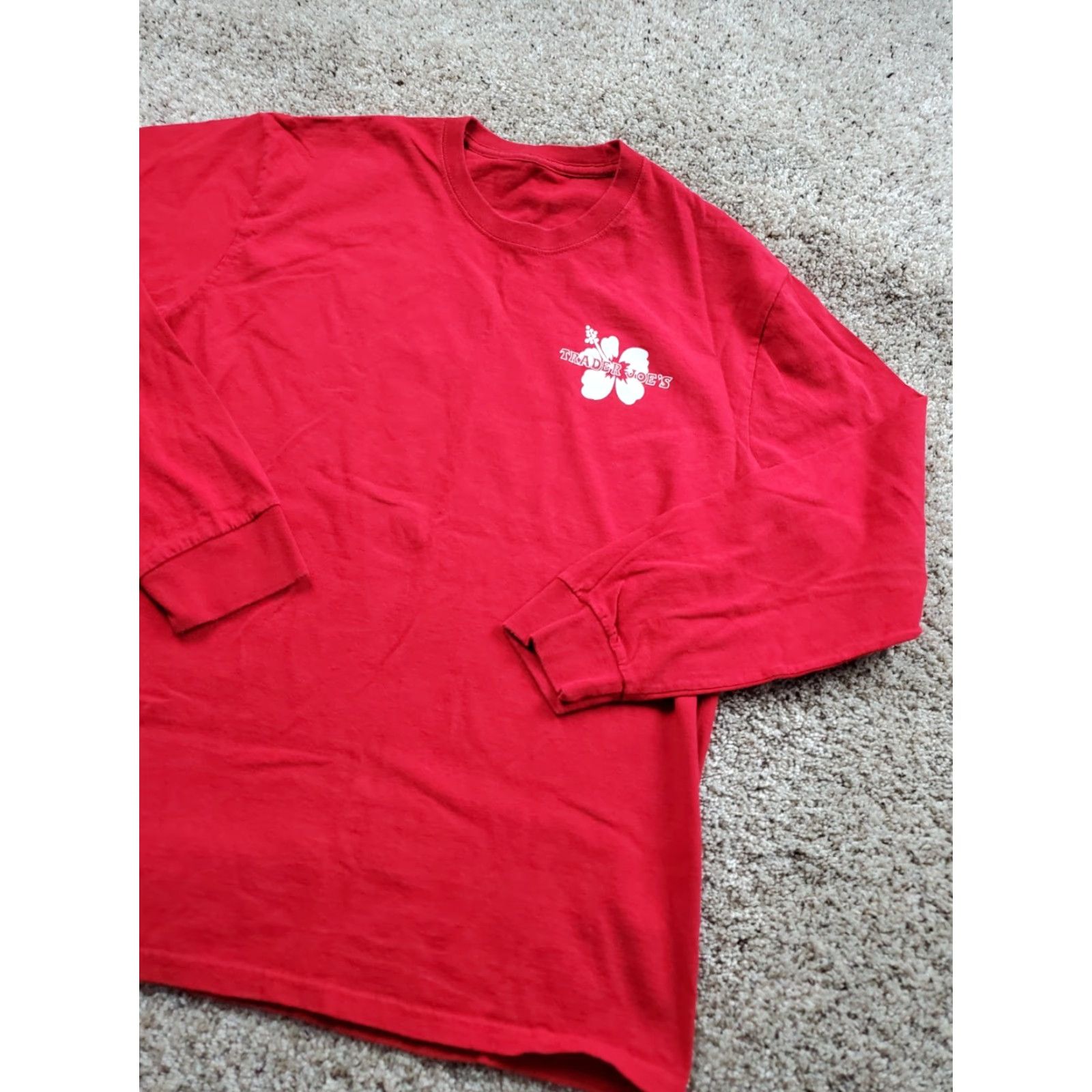 Vintage Trader Joes Shirt Mens L Red Crew Neck Long Sleeve Hibiscus Logo Graphic Print Size US L / EU 52-54 / 3 - 3 Thumbnail