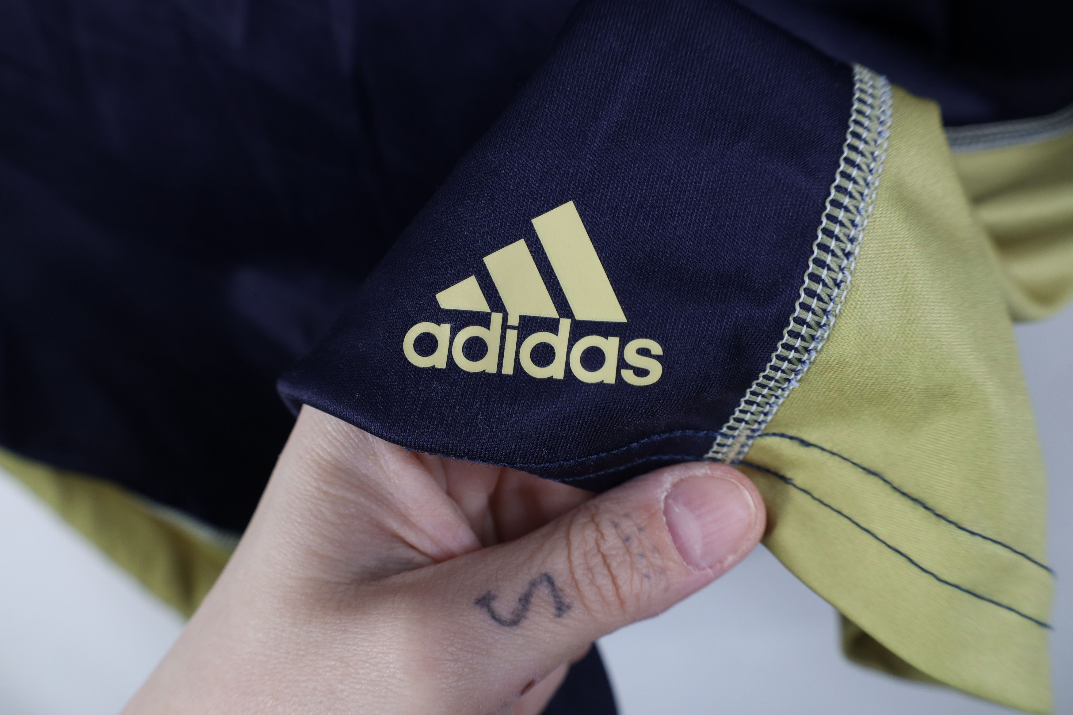 Adidas Adidas Notre Dame University Football Short Sleeve T-Shirt Size US M / EU 48-50 / 2 - 9 Thumbnail