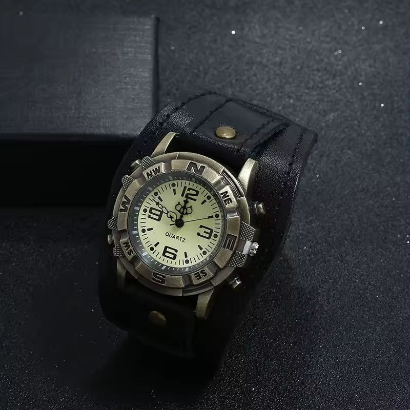 Jewelry Round Quartz Watch With Leather Band Size ONE SIZE - 3 Thumbnail