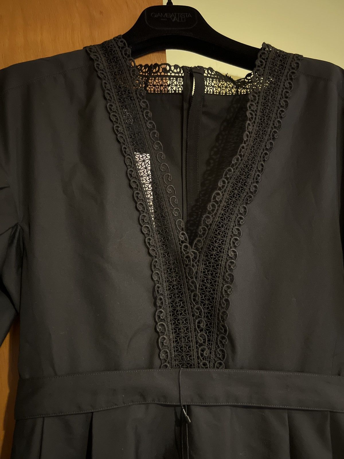 Giambattista Valli Giambattista Valli Black Midi Dress Size M / US 6-8 / IT 42-44 - 10 Thumbnail