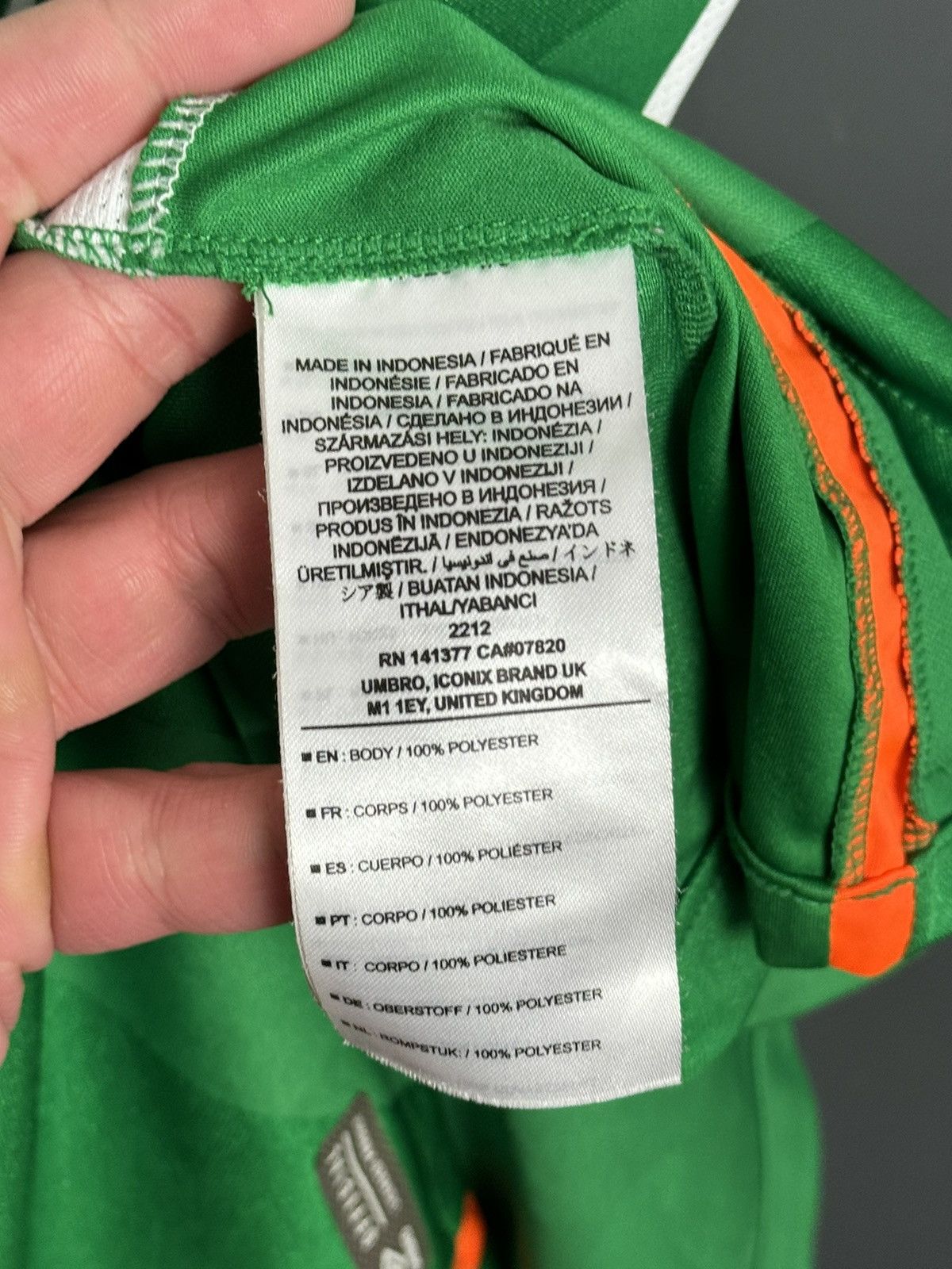 Umbro Republic of Ireland 16/18 Home Football Jersey Size US XL / EU 56 / 4 - 22 Thumbnail