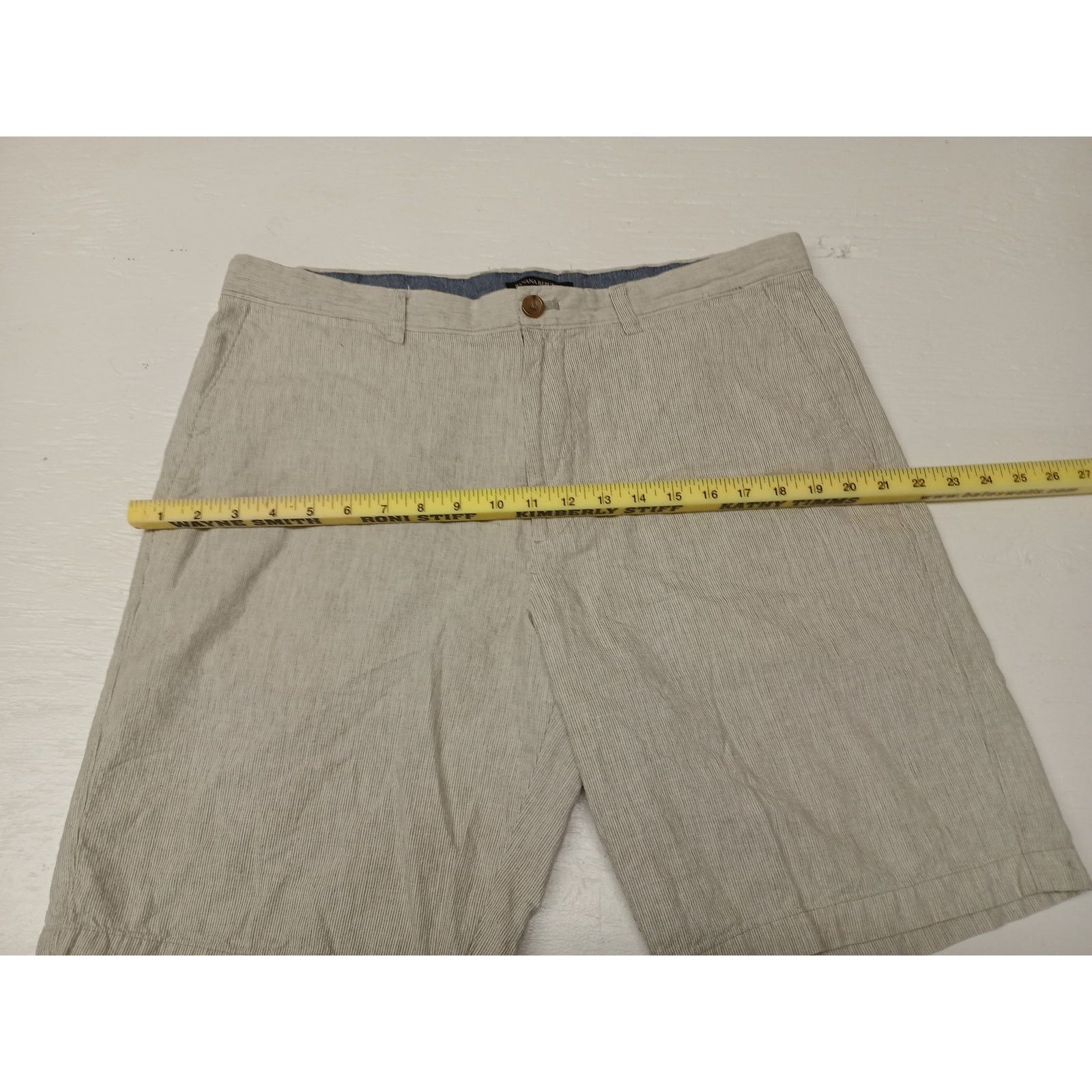 Banana Republic Banana Republic (36) Beige Polyester Mens Shorts Size US 36 / EU 52 - 6 Thumbnail