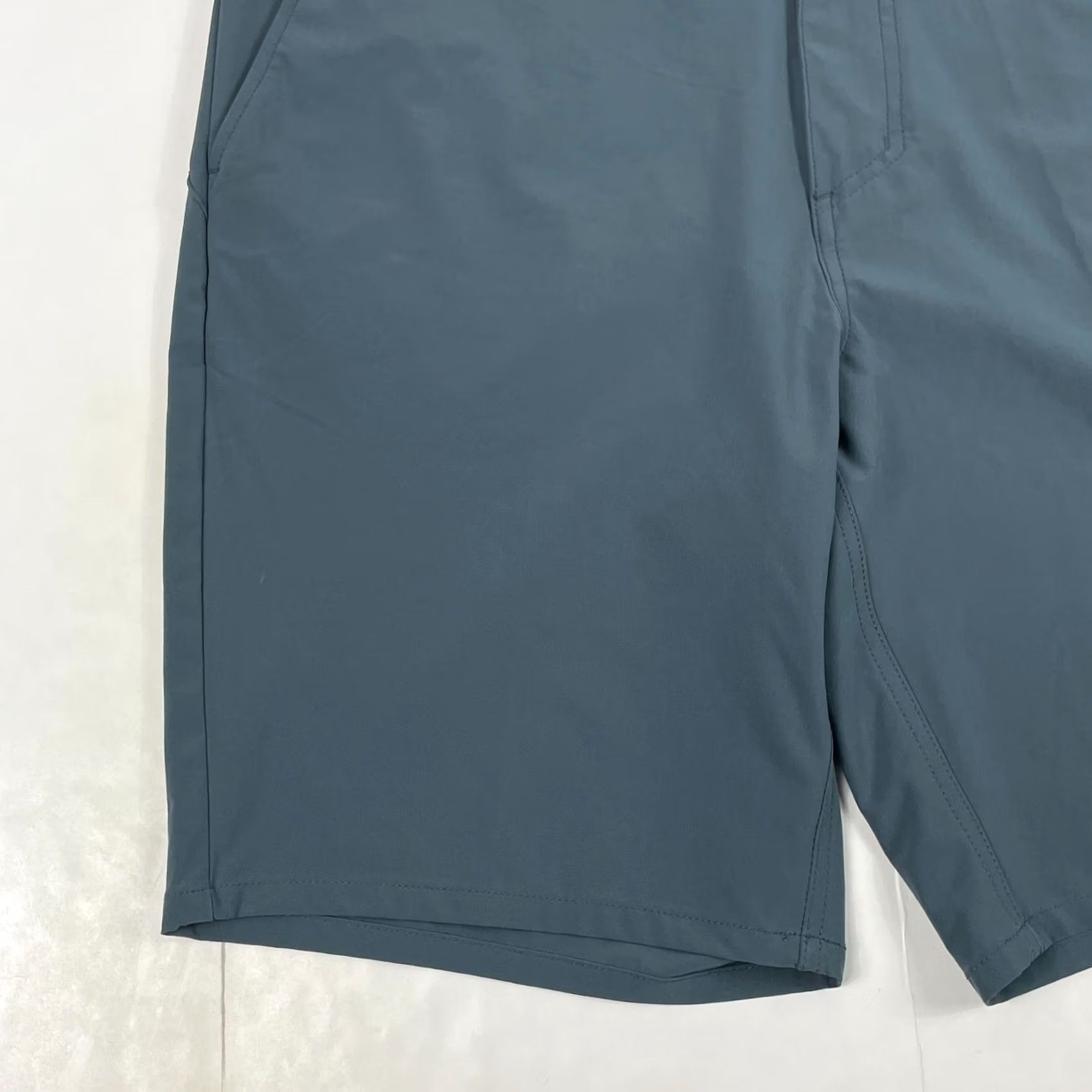 Oakley Oakley Shorts Mens 36 x 10 Blue Performance Golf Chino Golfer Golfing Stretch - 36in Waist Size US 36 / EU 52 - 5 Thumbnail