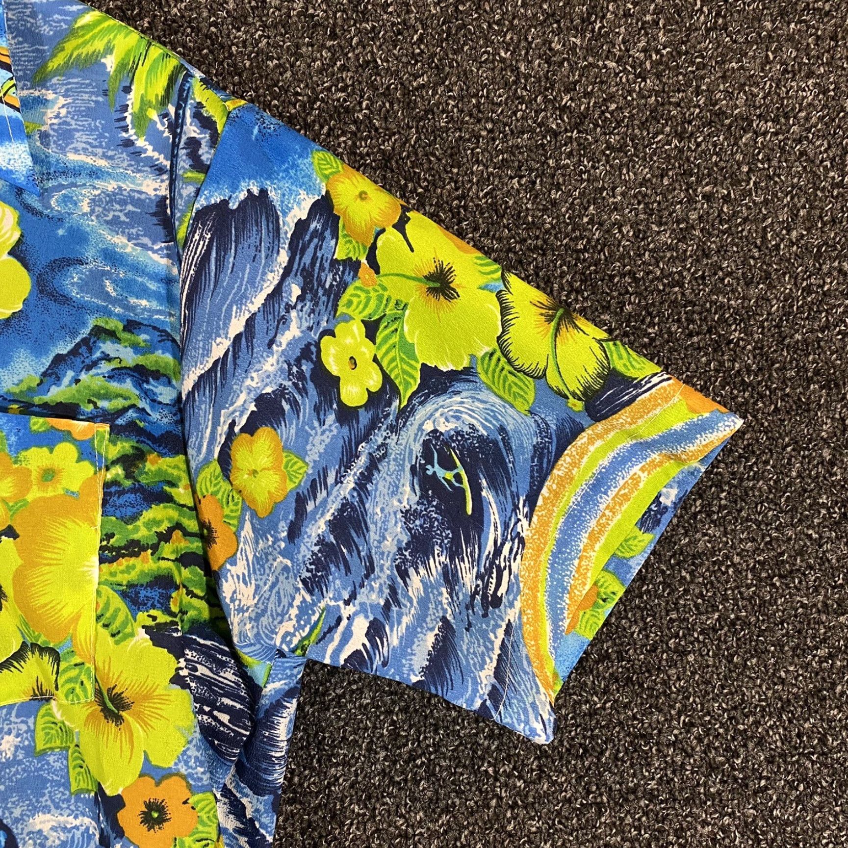 ALOHAS VINTAGE Aloha Shirt Mens Medium Blue Green Floral Button-Up Short Sleeve Wave Print S/S Size US M / EU 48-50 / 2 - 6 Thumbnail