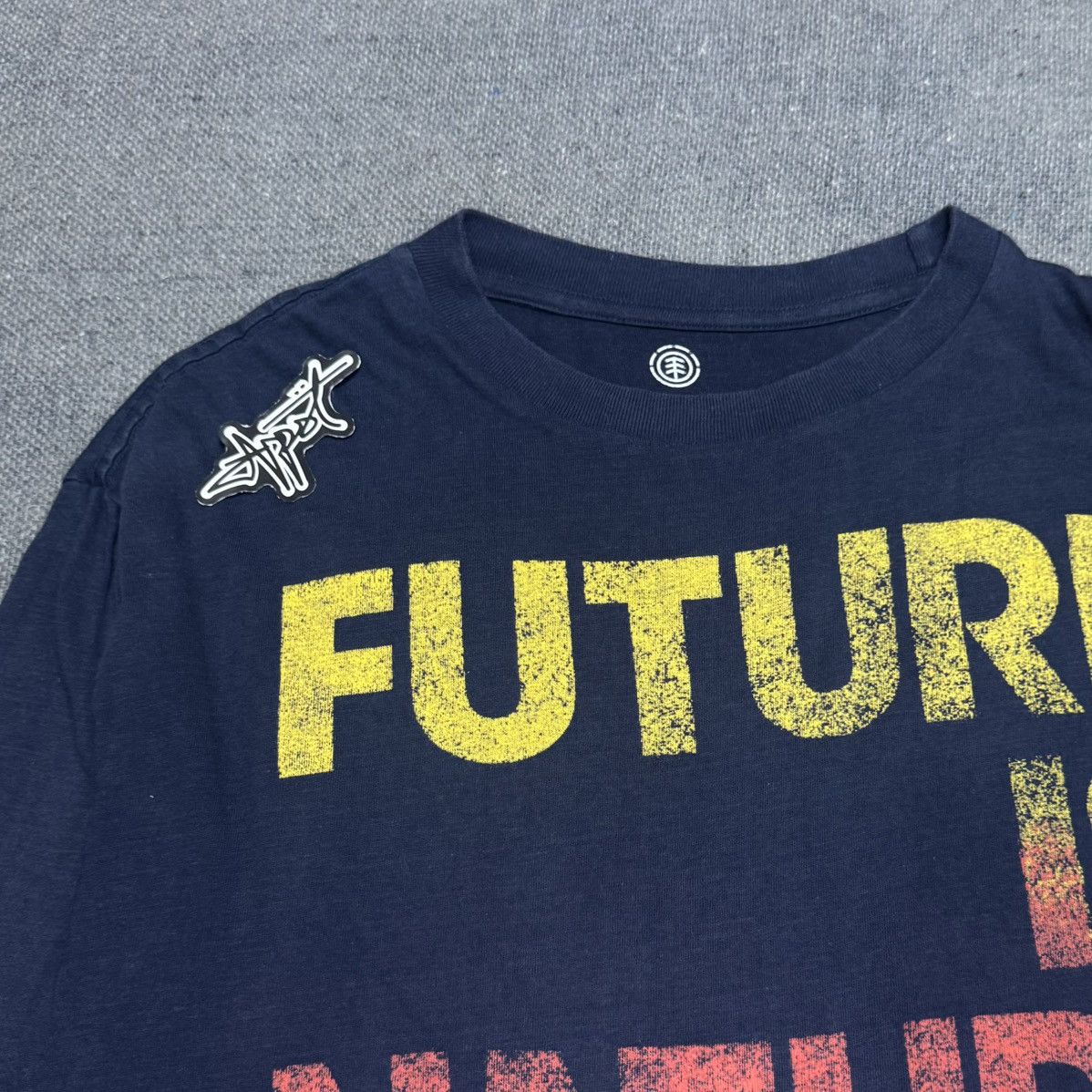 Element × Vintage Element skateboarding longsleeve art print tshirt Size US L / EU 52-54 / 3 - 4 Thumbnail