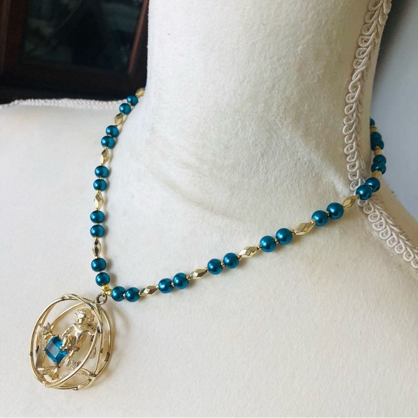 Handmade Handcrafted repurpose cherub peacock stone Pearl necklace Size ONE SIZE - 4 Thumbnail