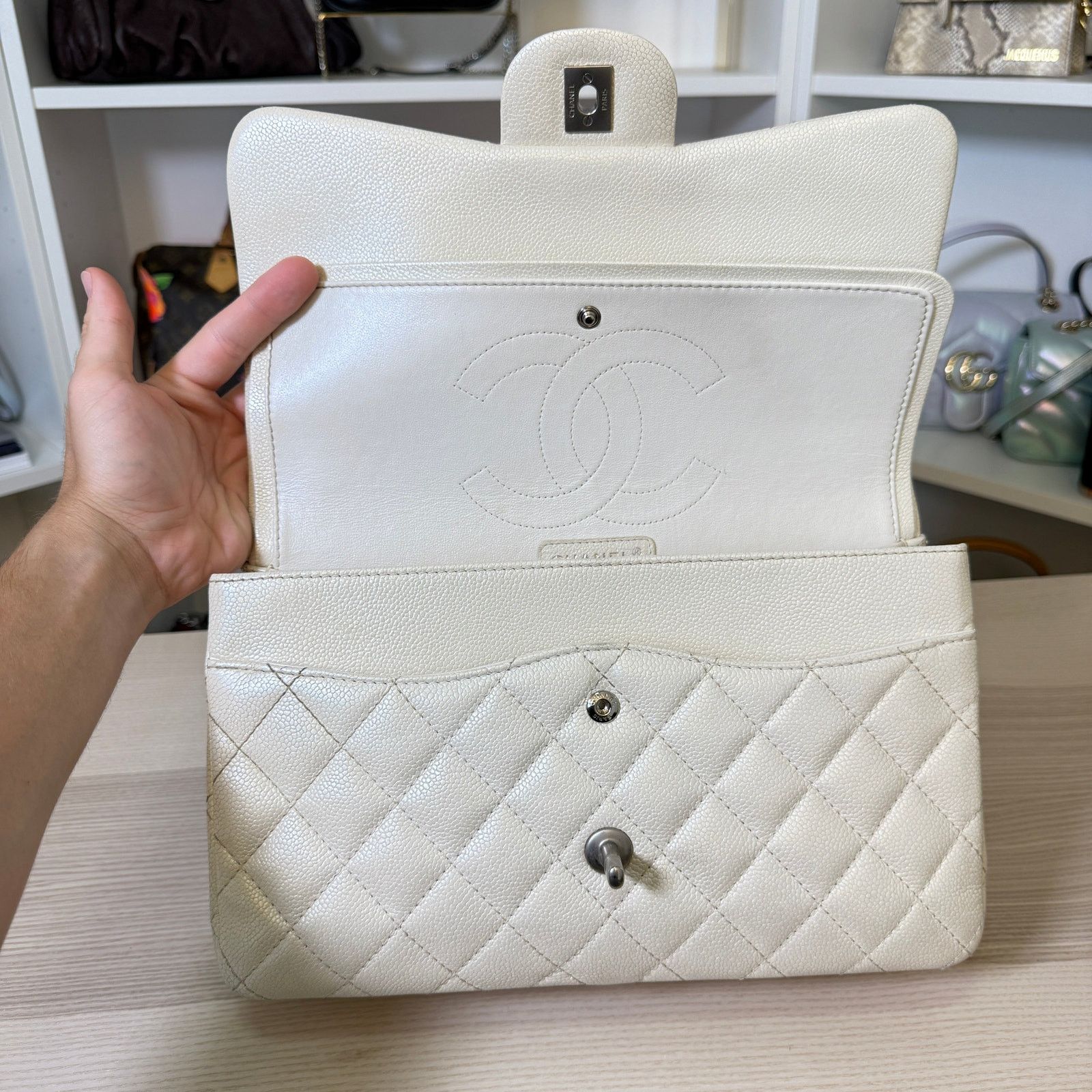 Chanel Chanel Pearly Caviar Quilted Jumbo Double Flap Dark White Size ONE SIZE - 12 Thumbnail