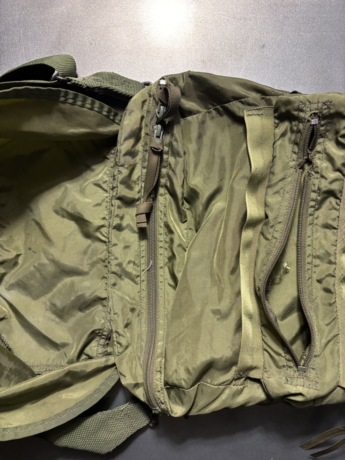 Vintage Vintage Military Bag Medical MultiZip Cargo Pouch Messenger Size ONE SIZE - 7 Thumbnail