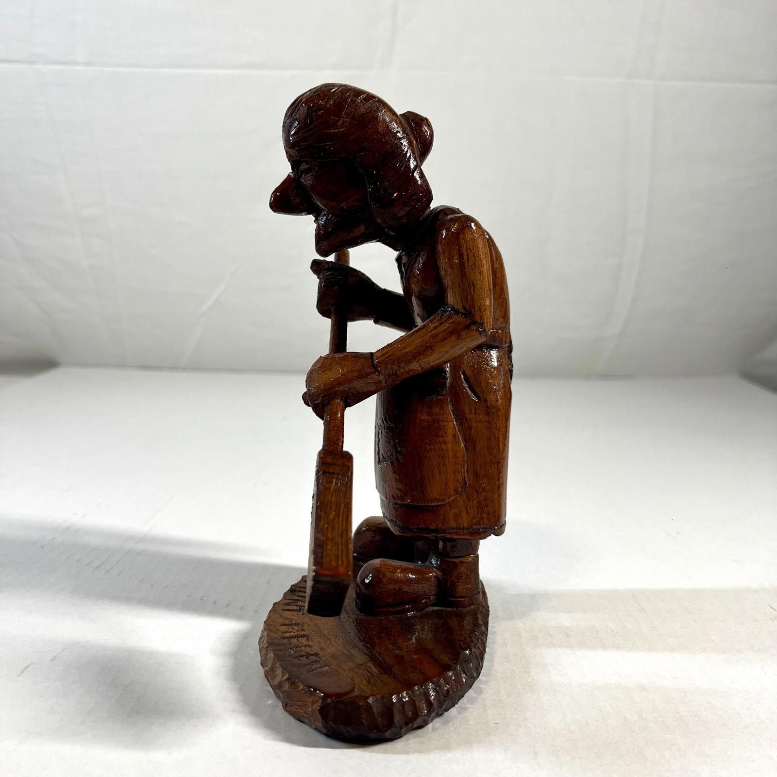 Designer Vintage 8.5” Black Forest Wood Carving Aunt Helen w/Broom Size ONE SIZE - 3 Thumbnail