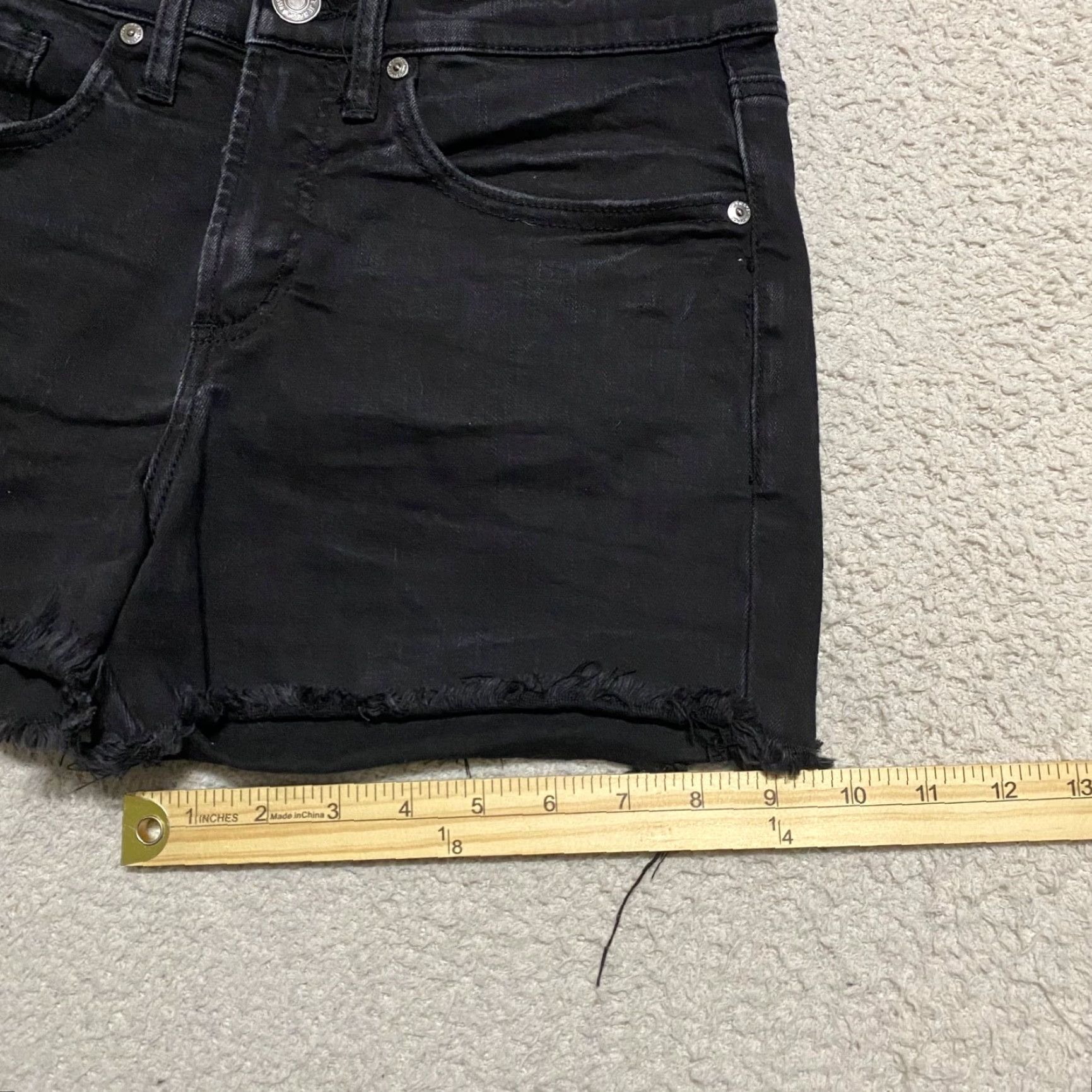 Silver Jeans Co. Silver Jeans Shorts Womens 26 Black Denim Mid Rise Cut-Off Inseam 3" Pocket Vintage No N/A Size 26" / US 2 / IT 38 - 2 Thumbnail
