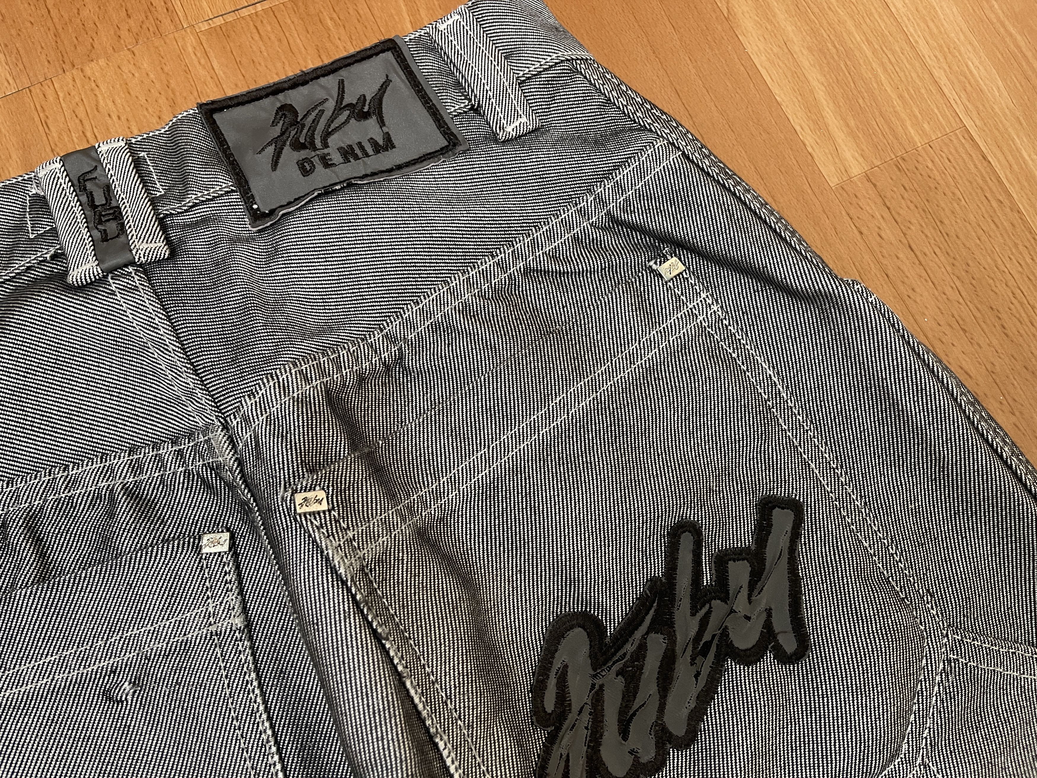 Fubu FUBU jeans shiny vintage baggy jeans silver metallic size 28 Size US 28 / EU 44 - 9 Thumbnail