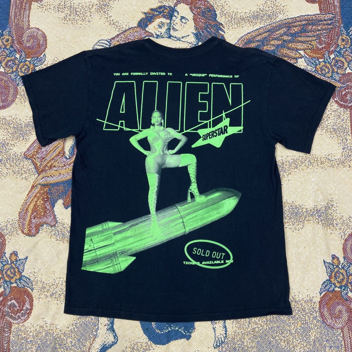 Beyonce Beyonće Alien Superstar Renaissance World Tour Shirt Size US L / EU 52-54 / 3 - 2 Thumbnail