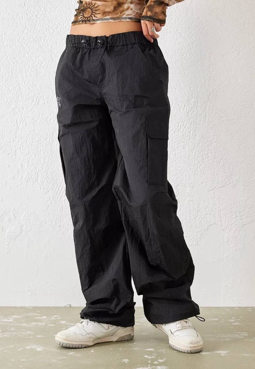 Ed Hardy Ed Hardy Black Nylon Dragon Embroidered Cargo Pants Size 32" / US 10 / IT 46 - 1 Thumbnail