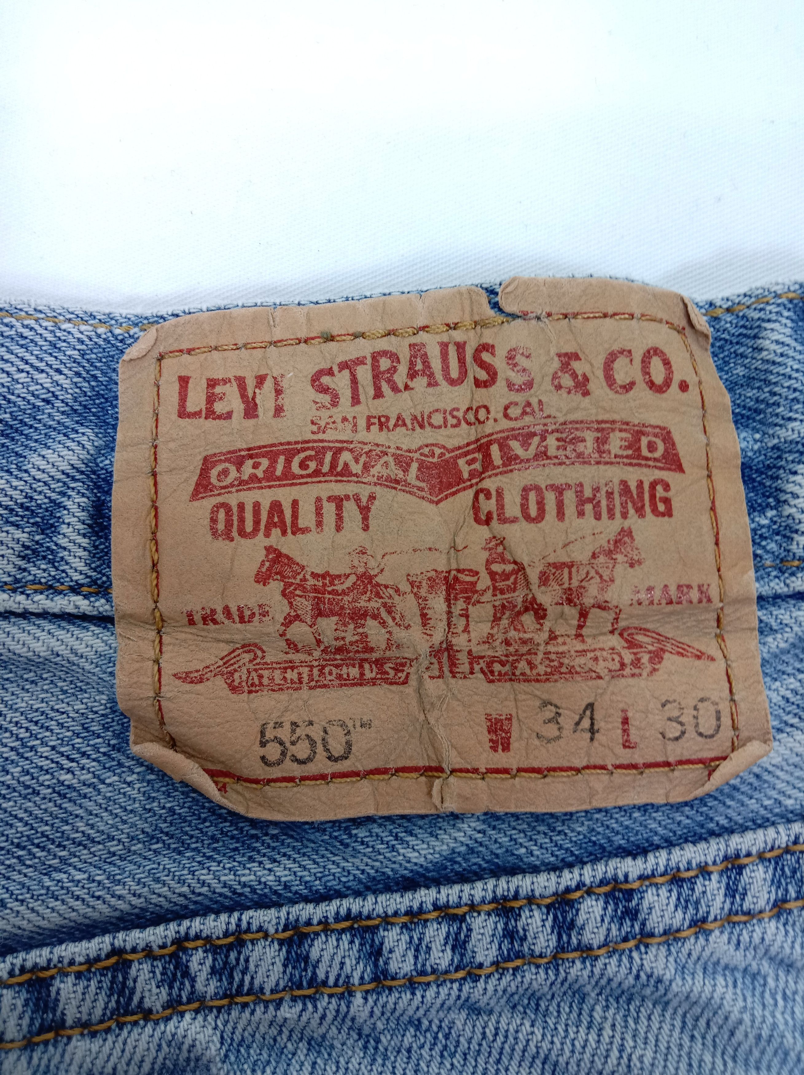 Levi's Vintage Levi's 550 Jeans Light Wash Distressed Denim Size US 34 / EU 50 - 15 Thumbnail