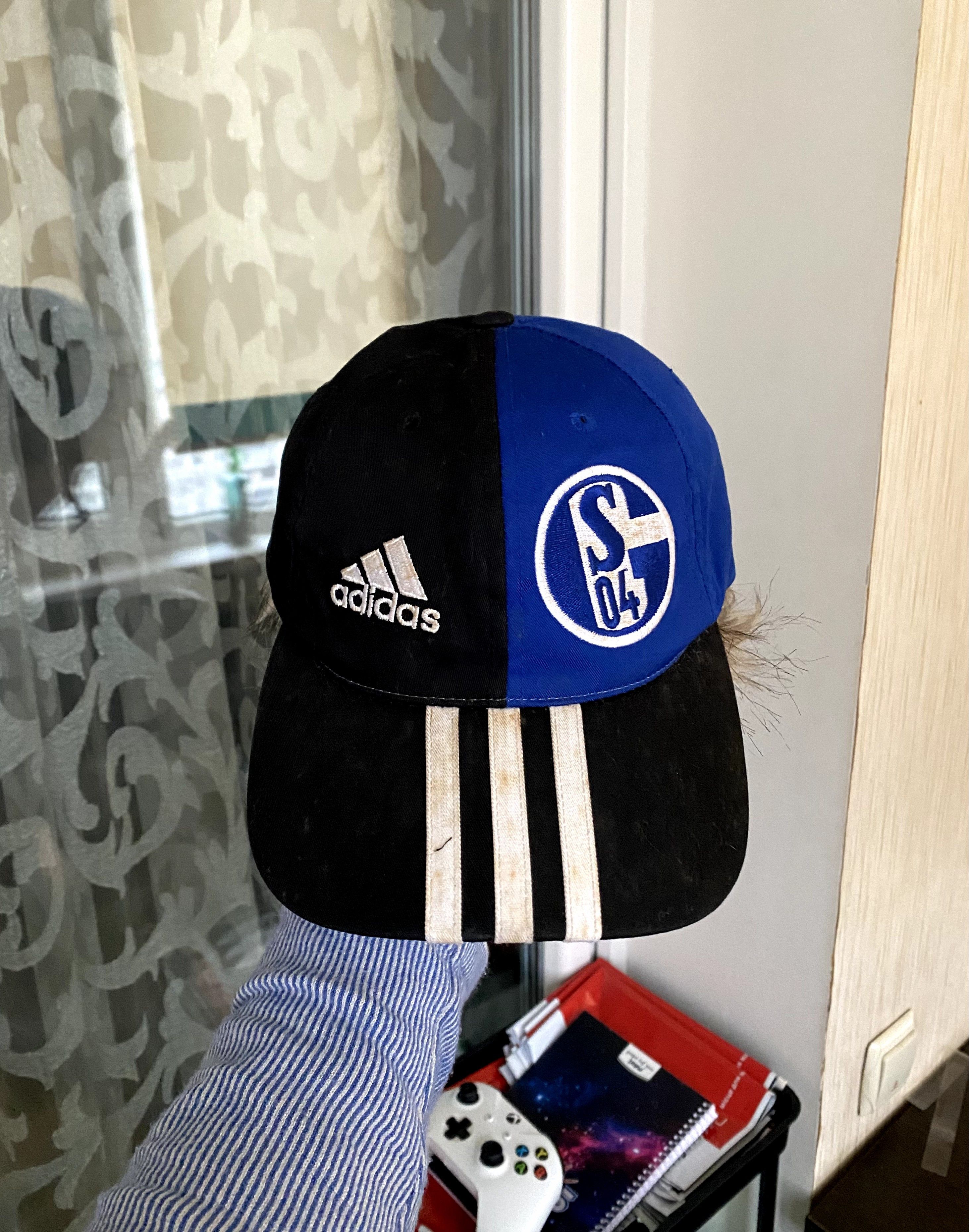 Adidas Retro 90s Adidas Schalke 04 Blue Stripe Cap Football Size ONE SIZE - 1 Thumbnail