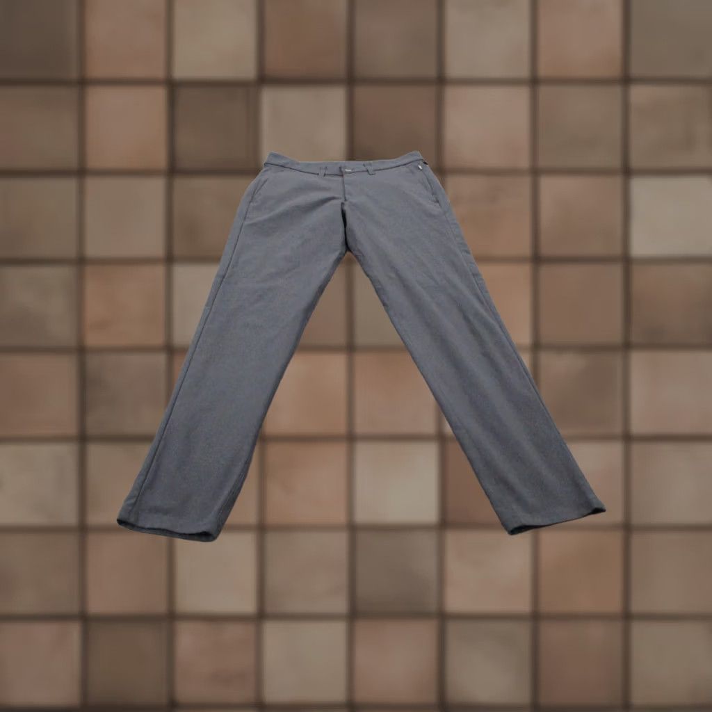 Lululemon Lululemon Pants Mens 31 Black Chino Commission Slim Warpstreme Business LM5975s Pants Mens 31 Black Chino Warpstreme LM5975s Size US 31 - 1 Thumbnail