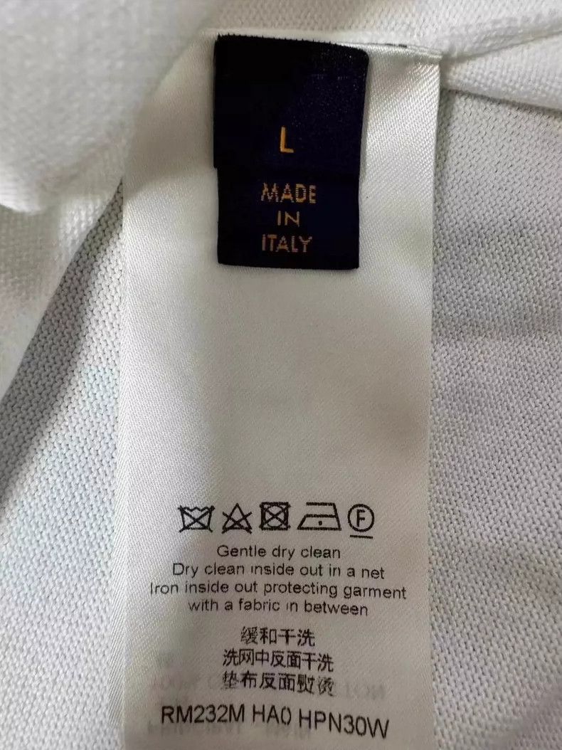 Louis Vuitton LOUIS VUITTON Limited short sleeves for Valentine's Day sho Size US L / EU 52-54 / 3 - 5 Thumbnail