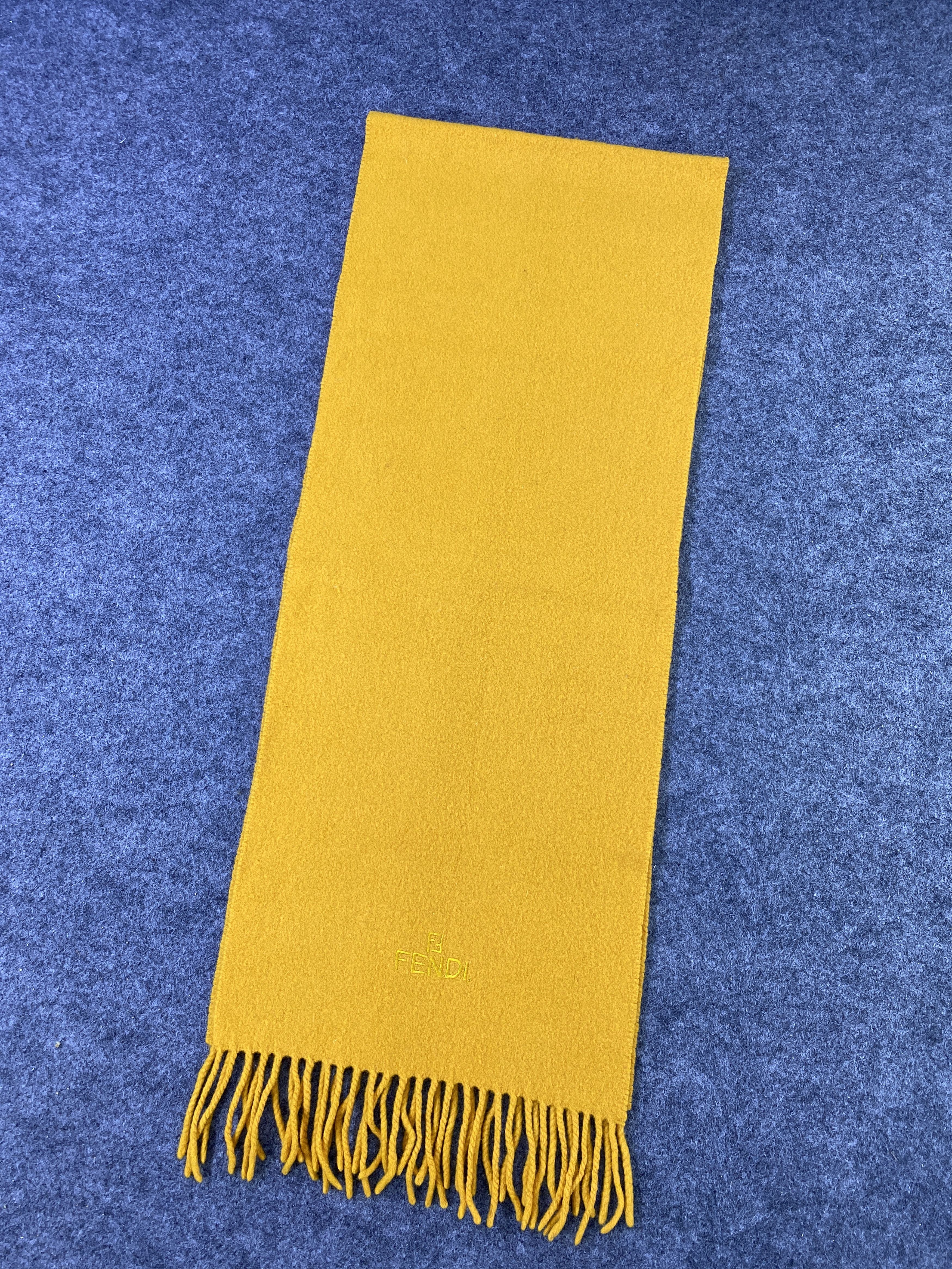Designer Fendi Missing Tag Scarf / Muffler / Neckwear -T749 Size ONE SIZE - 1 Thumbnail