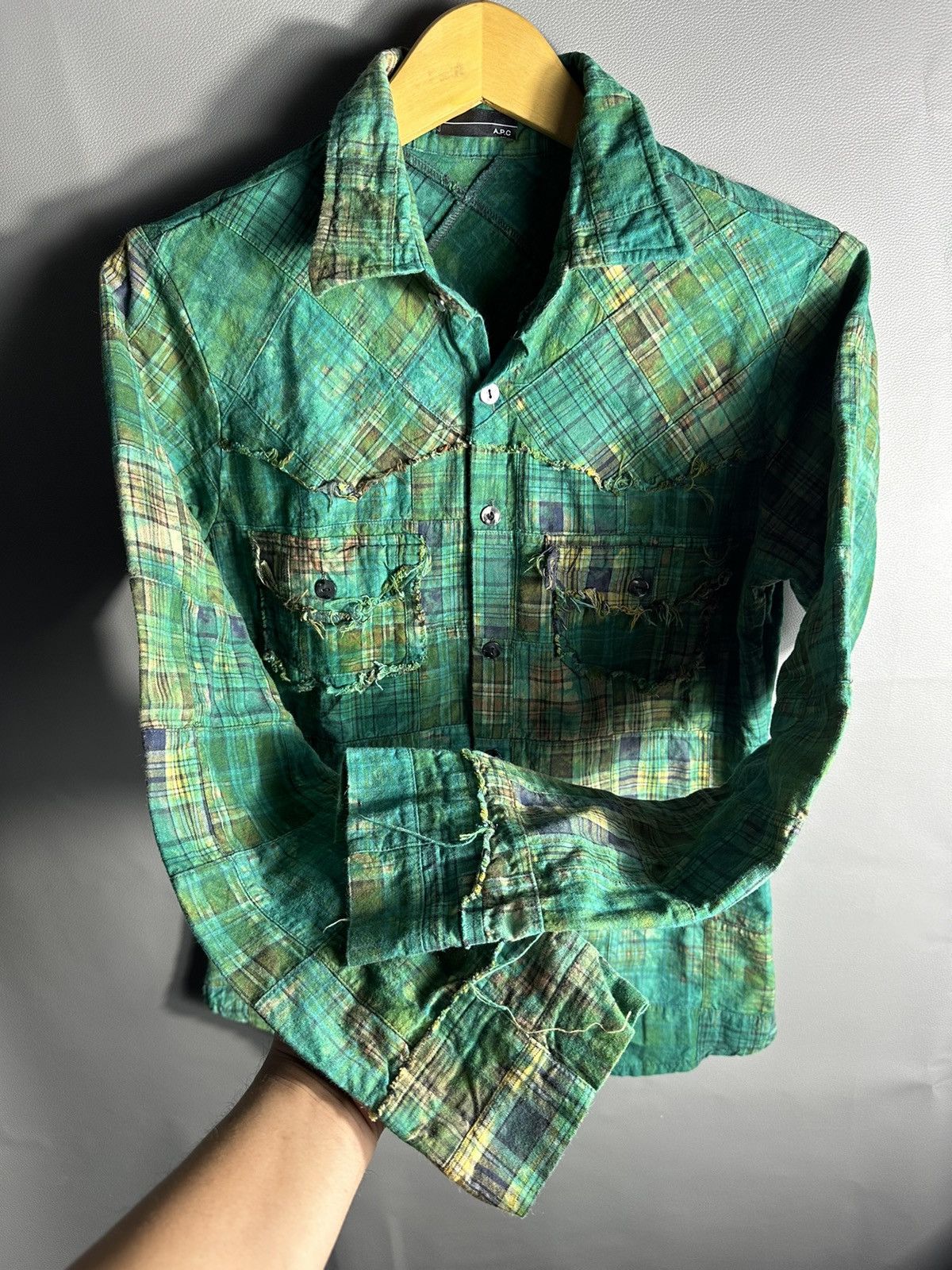 A.P.C. 90s DISTRESSED A.P.C ABSTRACT LONG SHIRT IFSIX PUNK STYLE Size US M / EU 48-50 / 2 - 9 Thumbnail