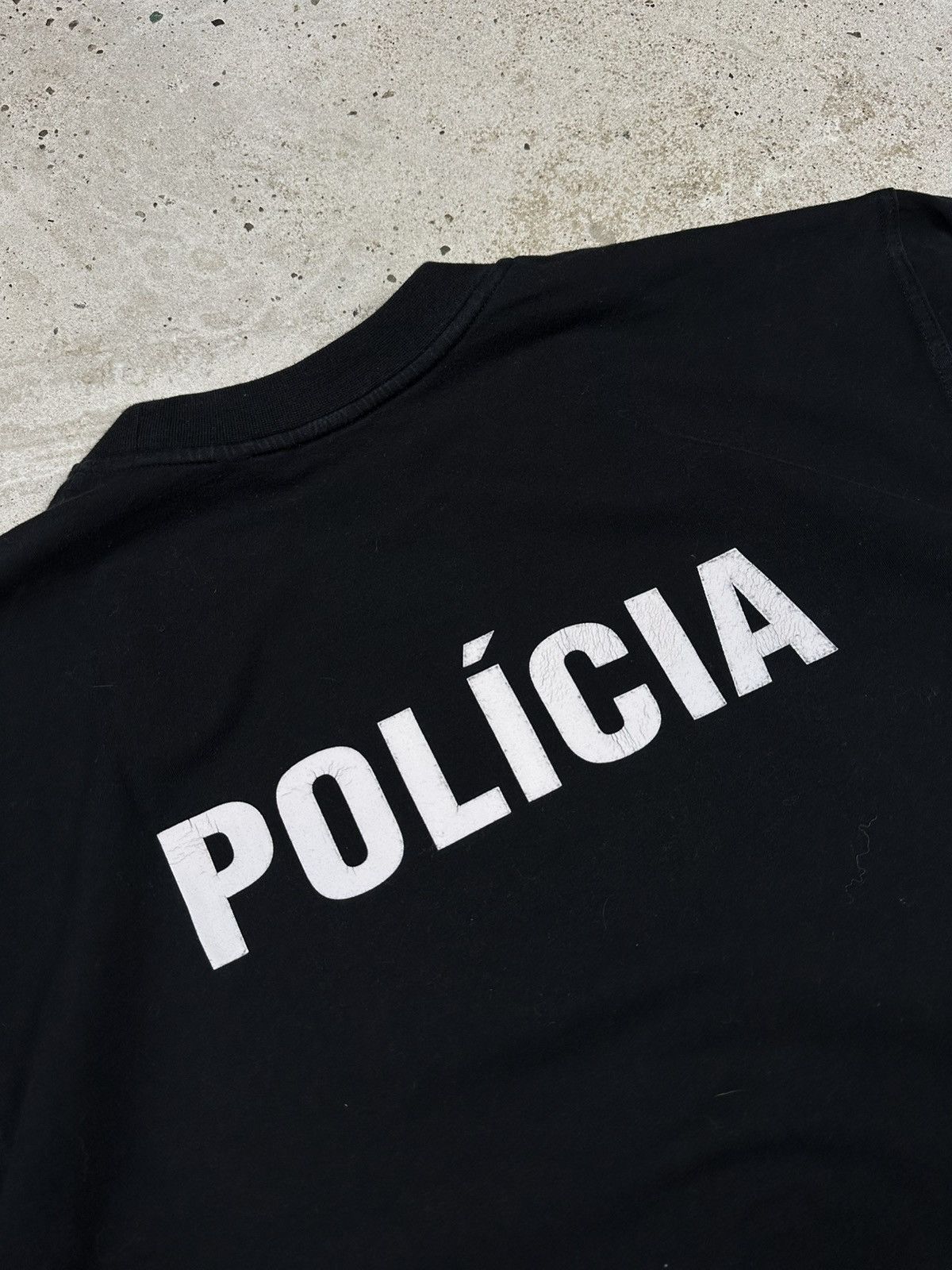 Vintage Vintage Y2K Policia Polizei Police Black T Shirt Vete Size US L / EU 52-54 / 3 - 9 Thumbnail