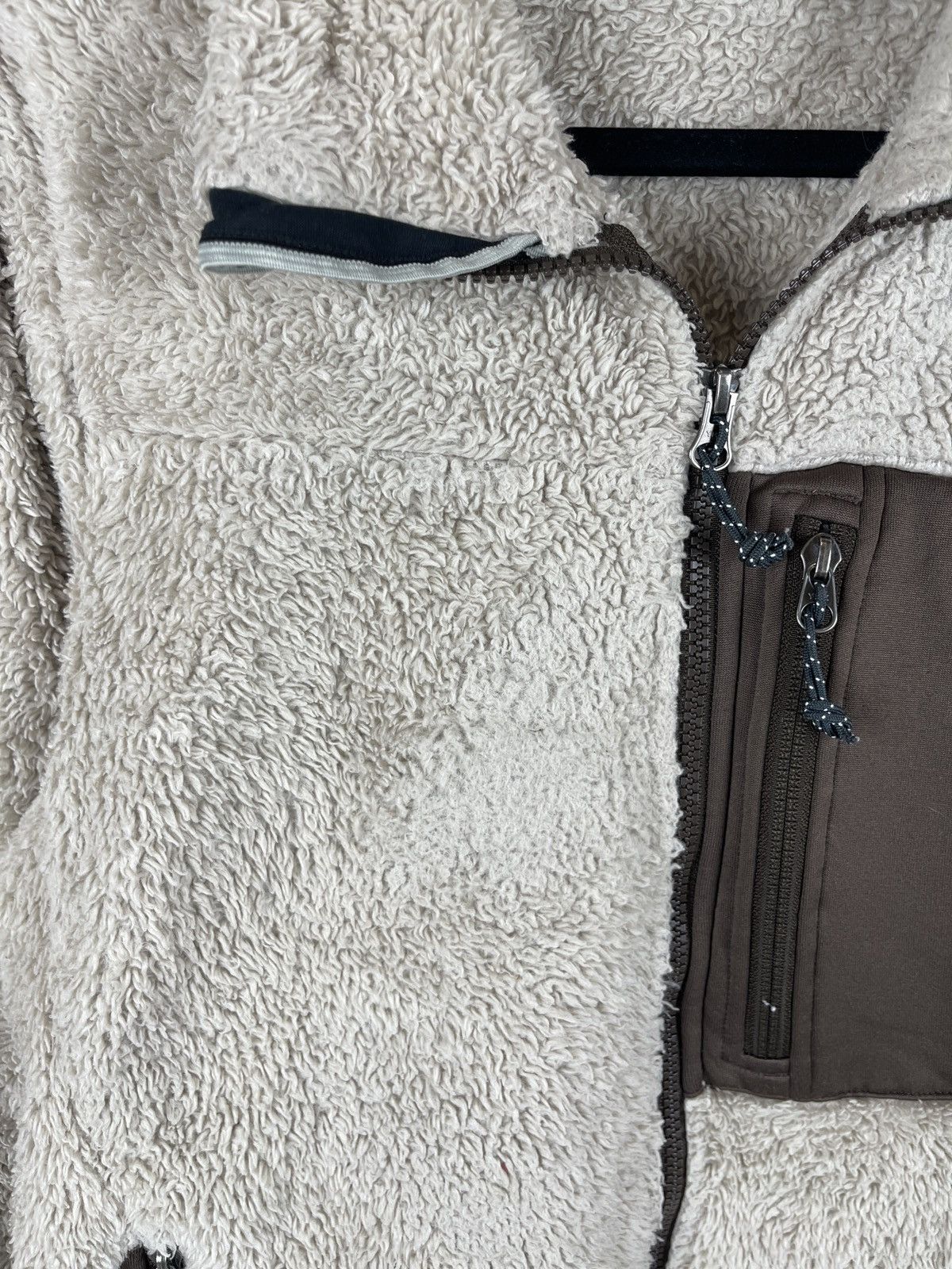 Mountain Hardwear Vintage Mountain Hardwear Fuzzy Shag Fleece Jacket Brown Size M / US 6-8 / IT 42-44 - 5 Thumbnail