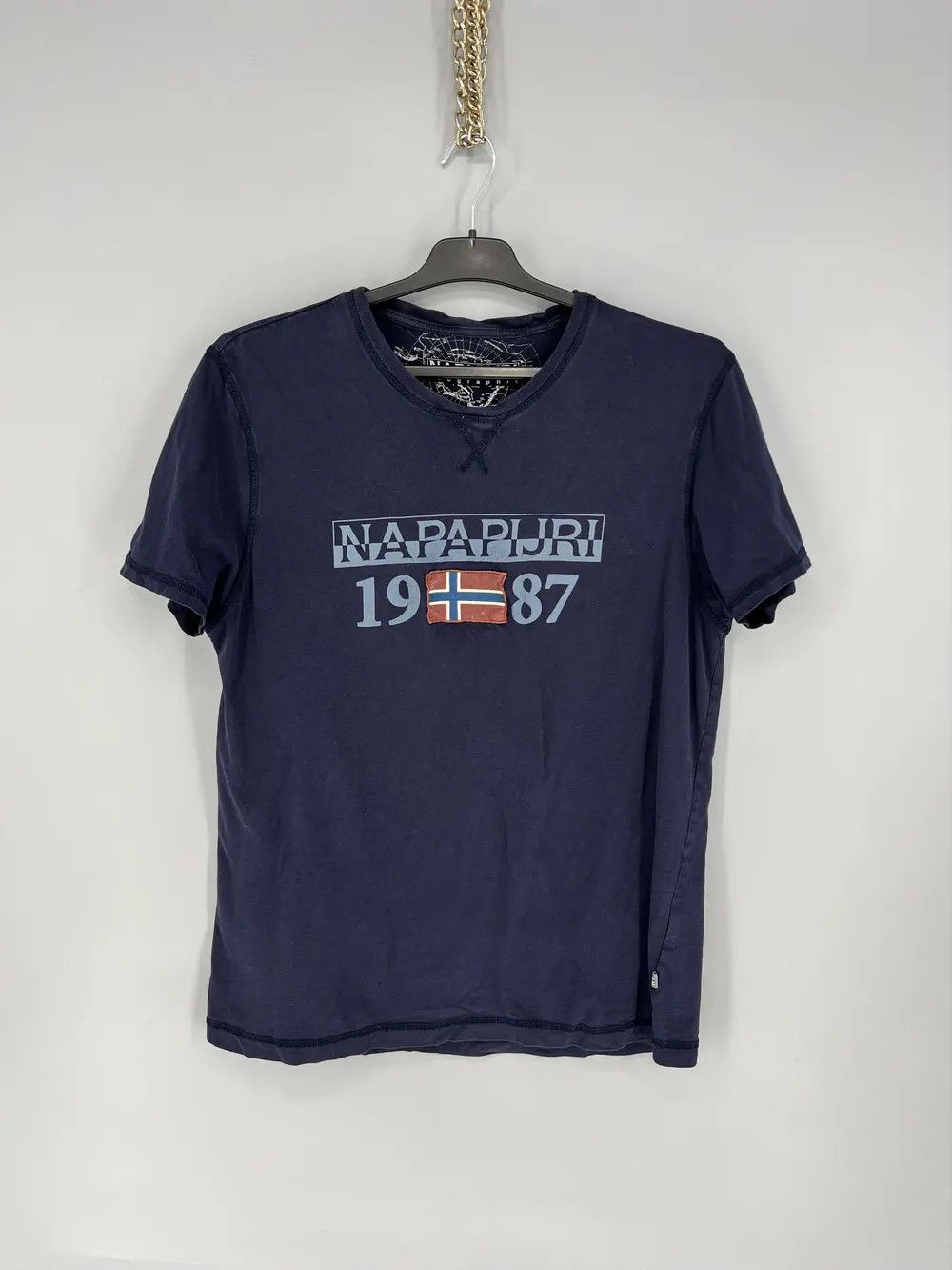 Vintage Vintage Napapijri Geographic Designer Fashion Style Shirt Size US L / EU 52-54 / 3 - 1 Thumbnail