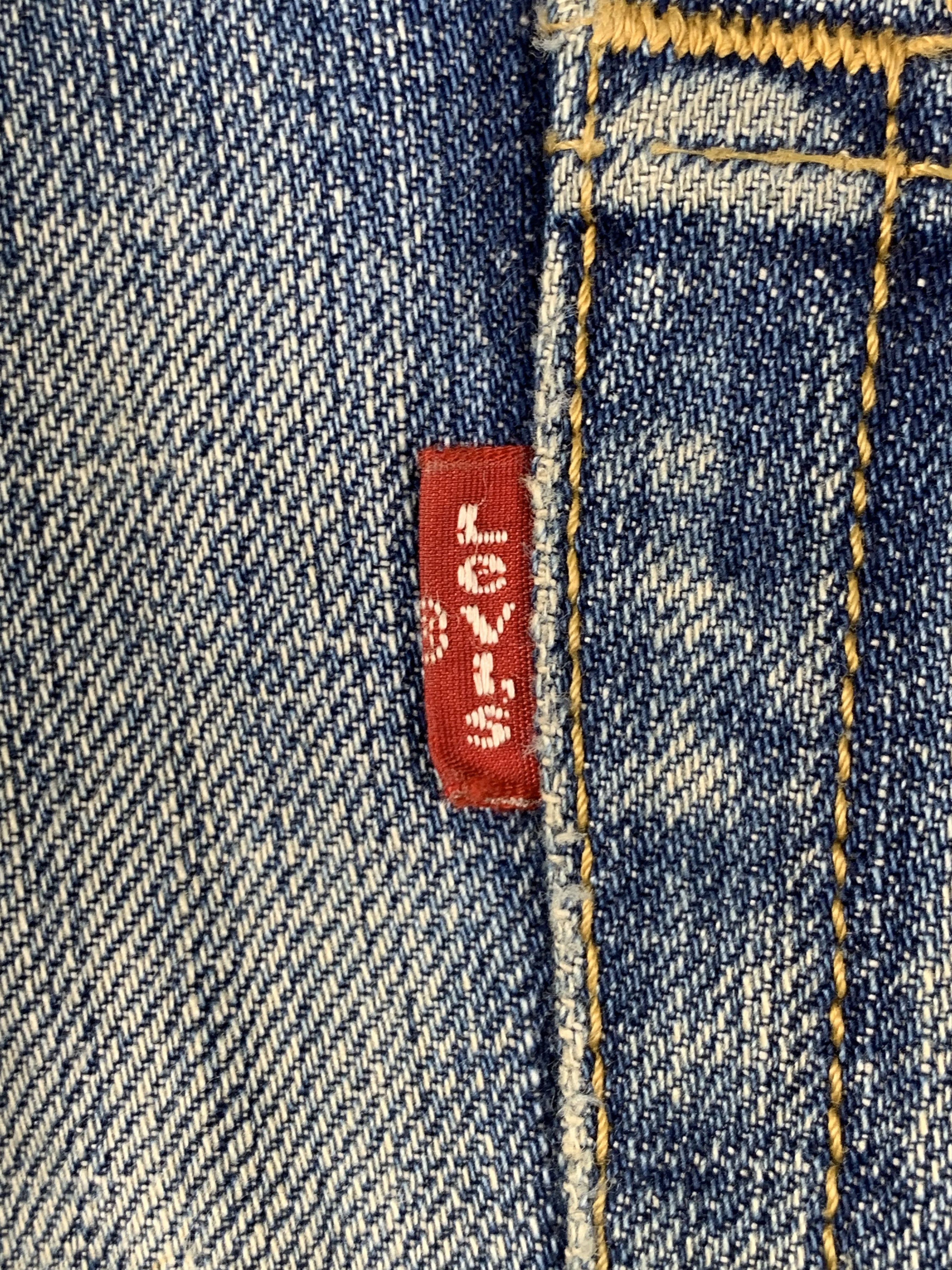 Vintage Distressed Levis 501 Faded Blue Jeans DP1975