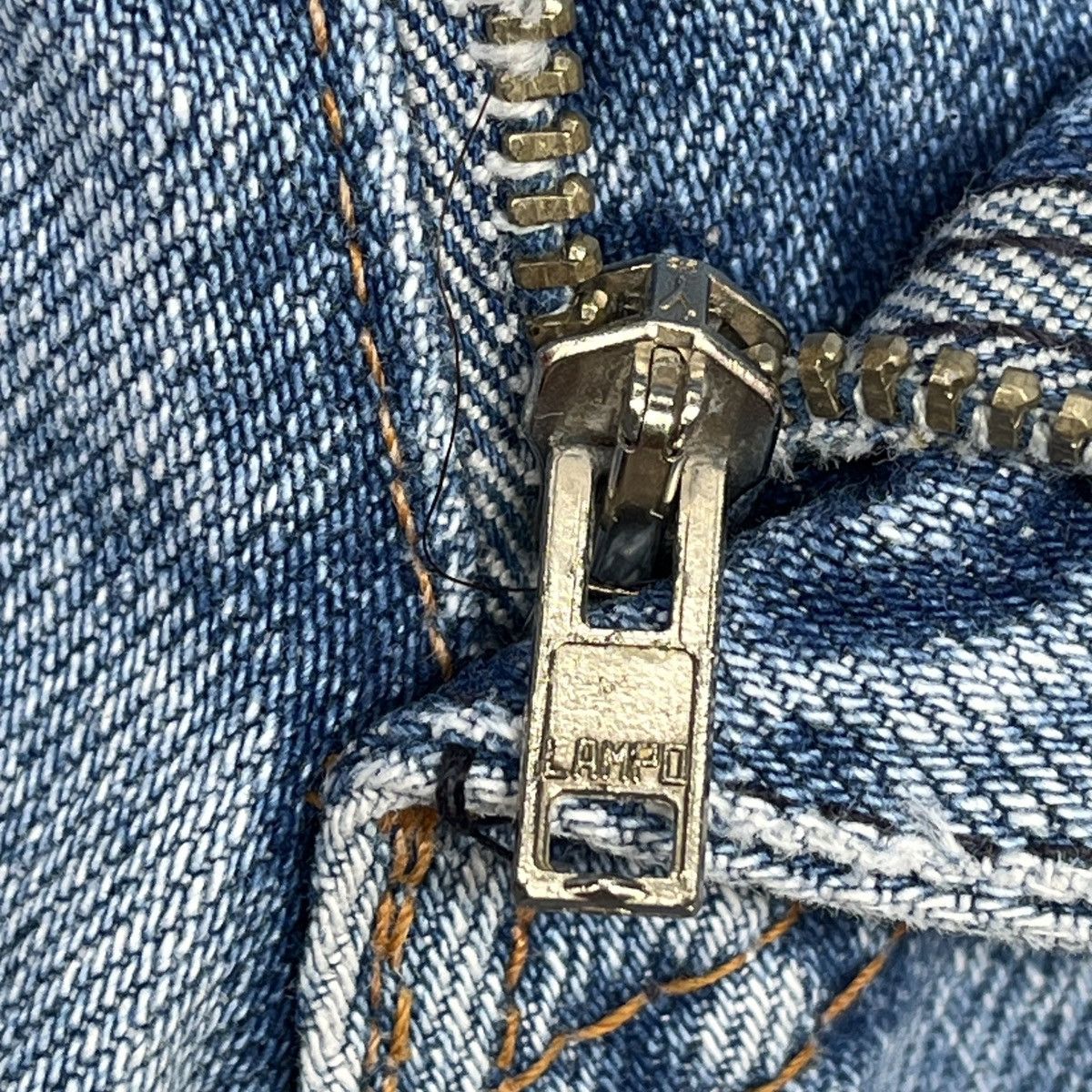 Armani VINTAGE ARMANI JEANS ITALY BAGGY LOOSE BLUE DENIM Size US 36 / EU 52 - 17 Thumbnail