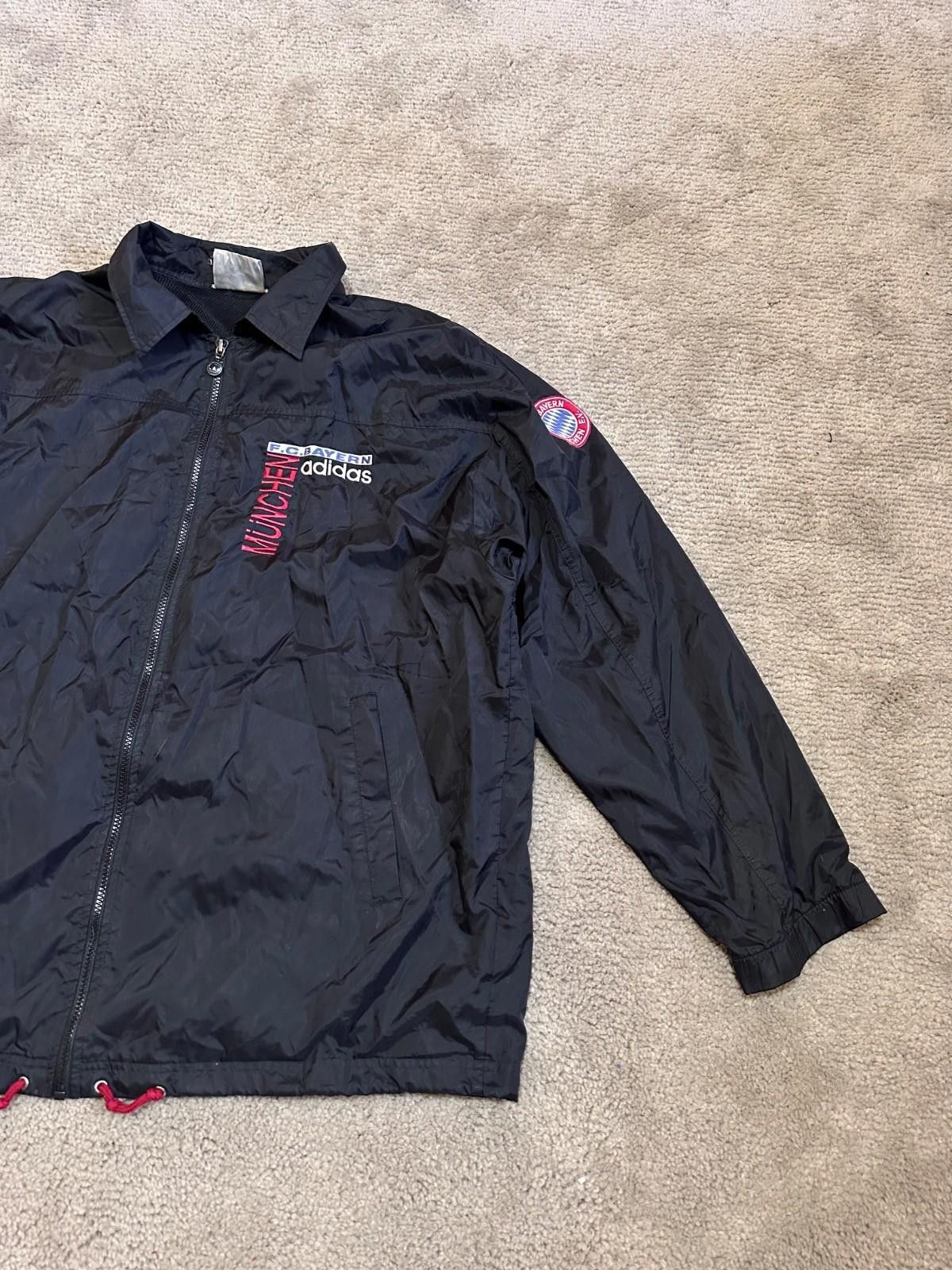Adidas Vintage Adidas 1993-95 FC Bayern Munchen Track Jacket Size L Size US L / EU 52-54 / 3 - 3 Thumbnail