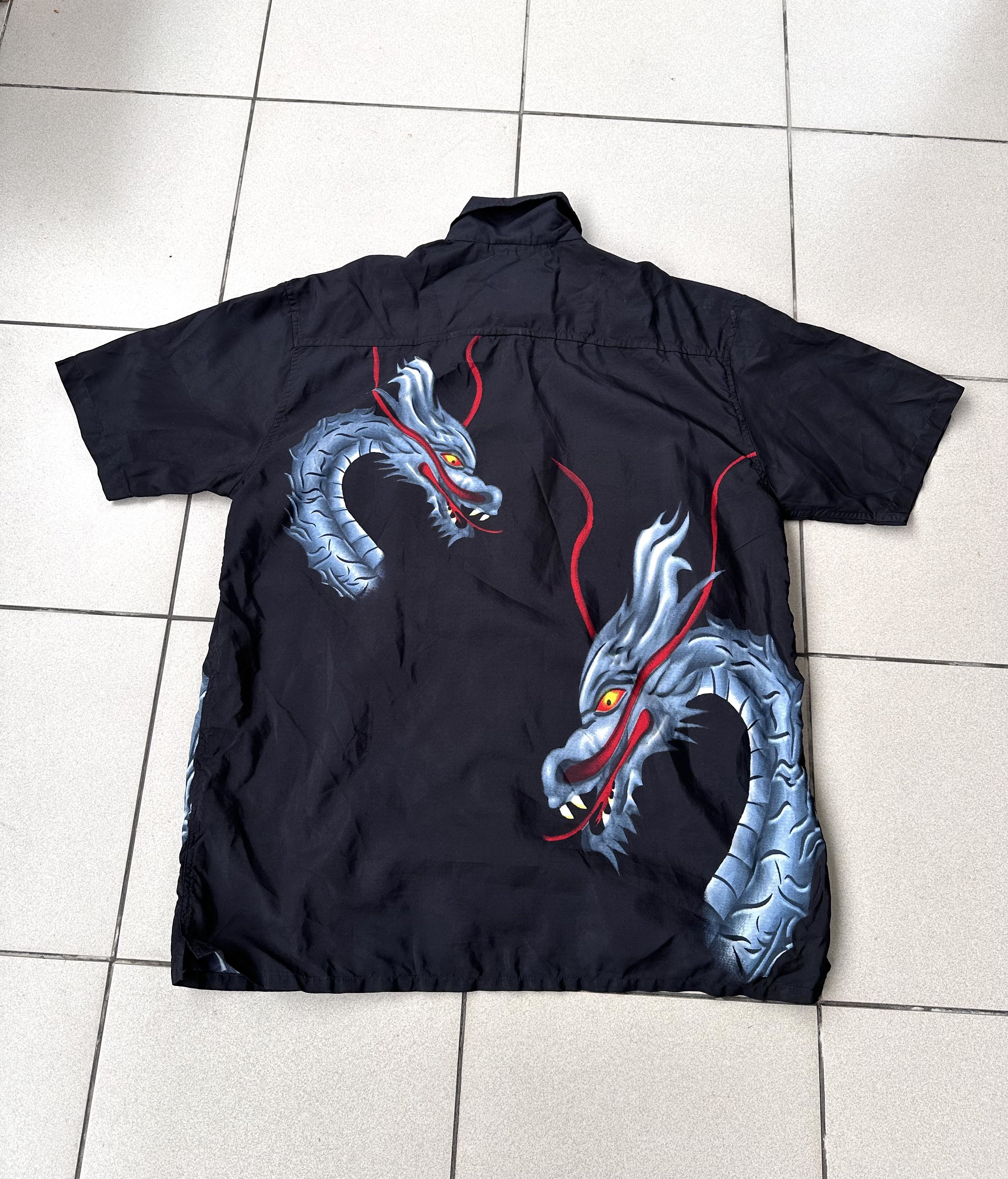 Vintage Vintage Kick Ass skate shirt hawaii dragons y2k Size US L / EU 52-54 / 3 - 6 Thumbnail