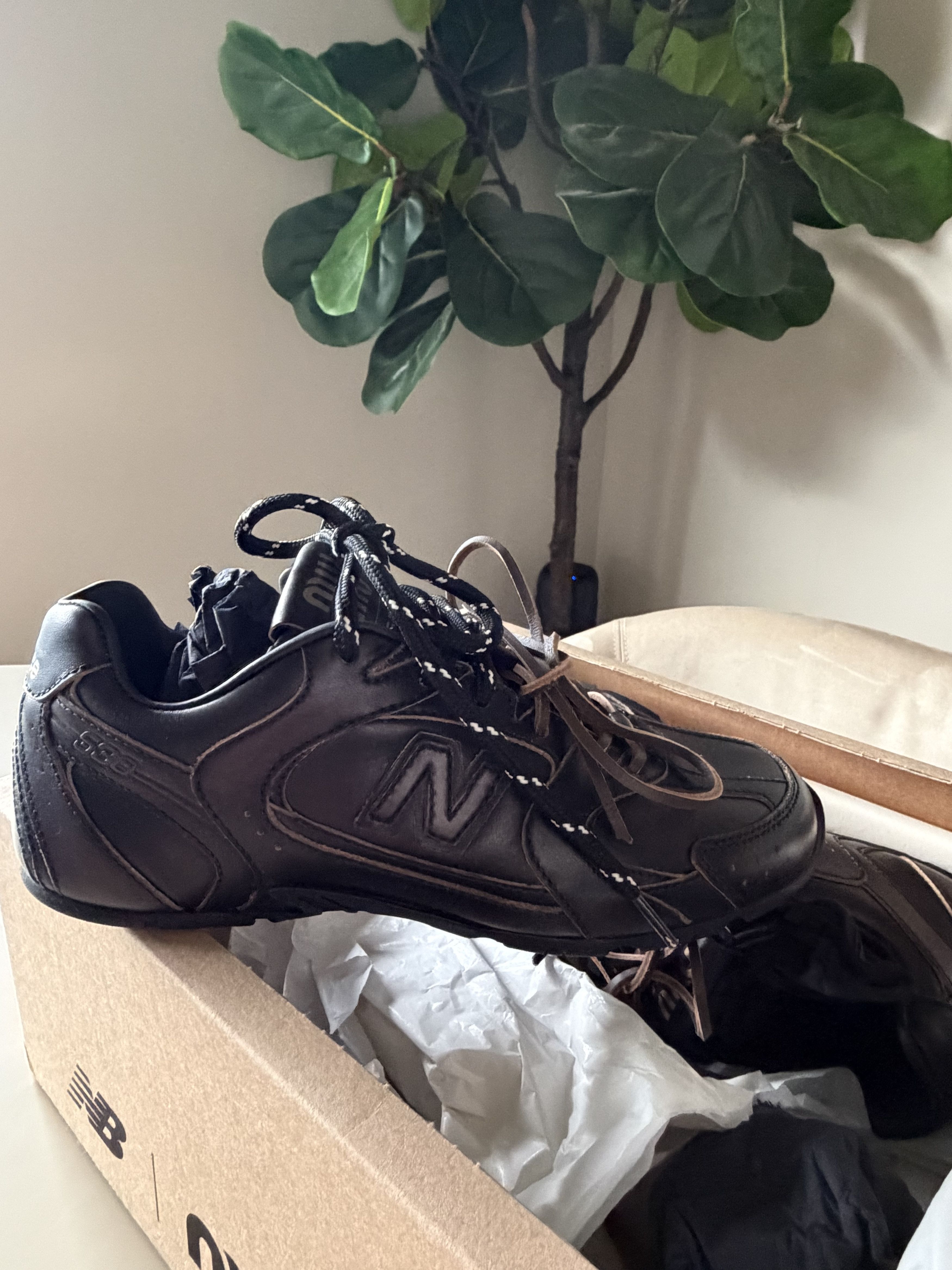 Miu Miu × New Balance Authentic Miu Miu sneakers in size 36 (US 6) Size US 6 / IT 36 - 9 Thumbnail