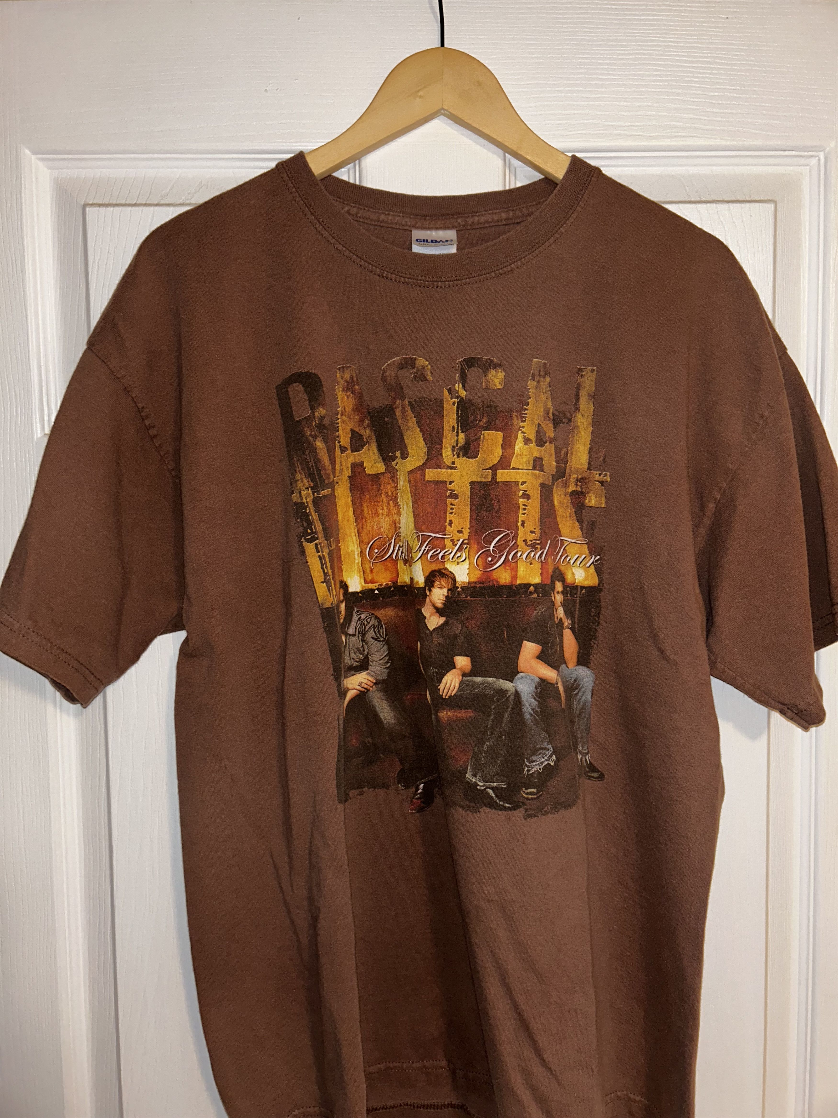Gildan × Vintage Rascal Flats Vintage Tour Tee Size US XL / EU 56 / 4 - 1 Thumbnail