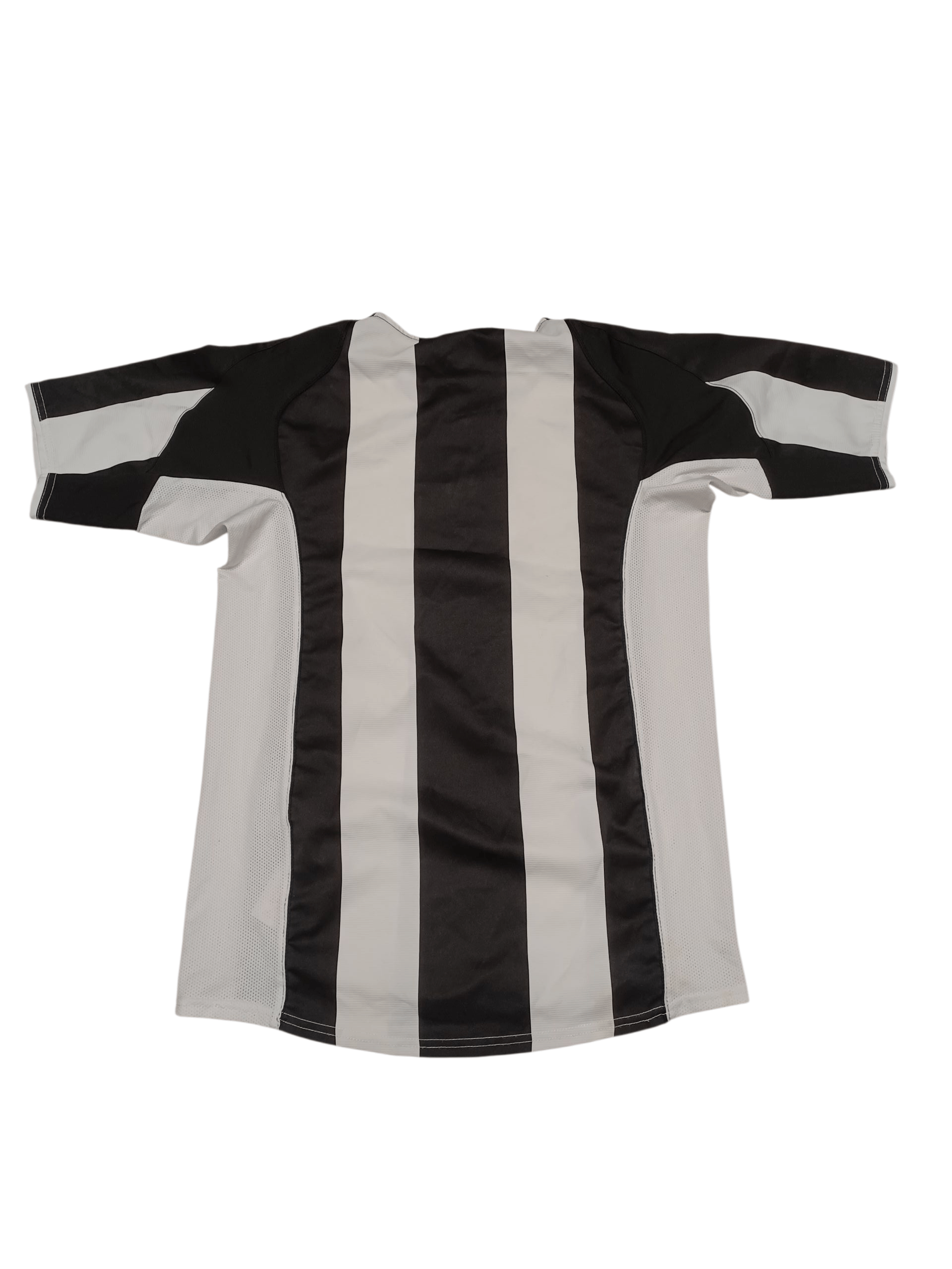 Nike JUVENTUS NIKE TOTAL 90 VINTAGE 2004/2005 SOCCER JERSEY Size US S / EU 44-46 / 1 - 3 Thumbnail
