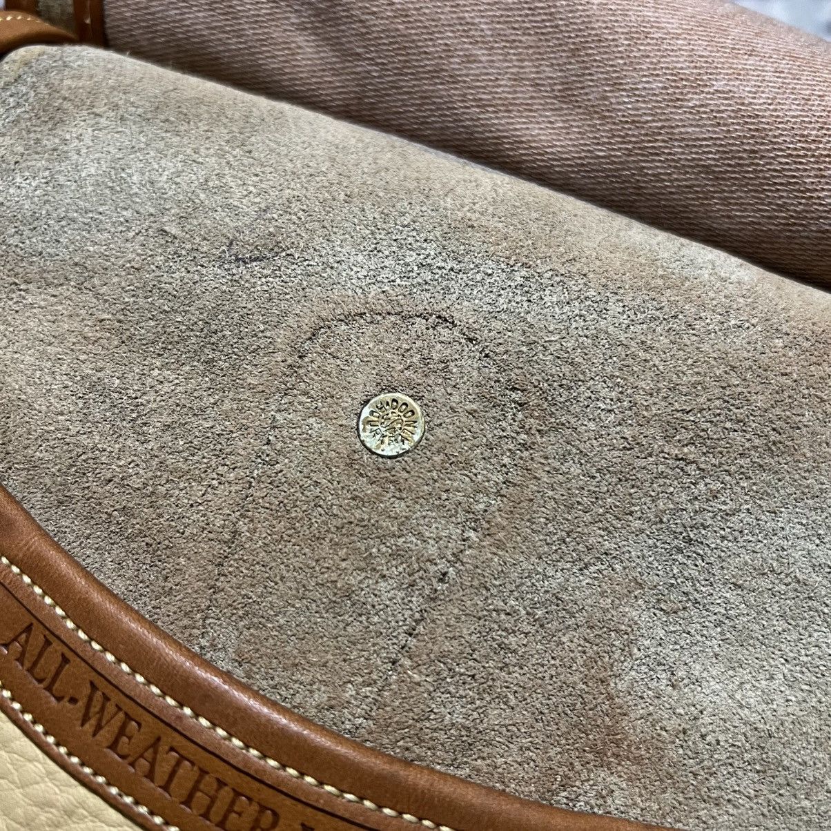 Vintage Dooney & bourkey leather slingbag Size ONE SIZE - 13 Thumbnail