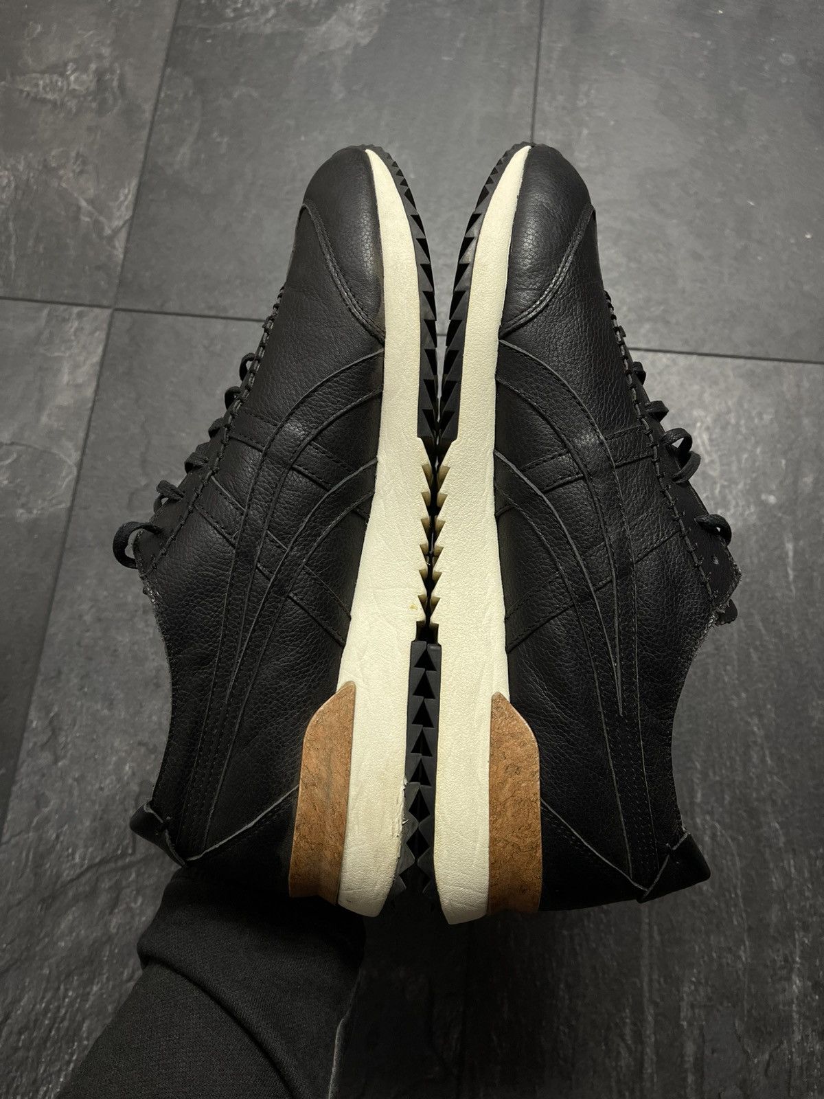 Onitsuka Tiger Vintage rare asics onitsuka tiger low top leather sneakers Size US 11 / EU 44 - 11 Thumbnail