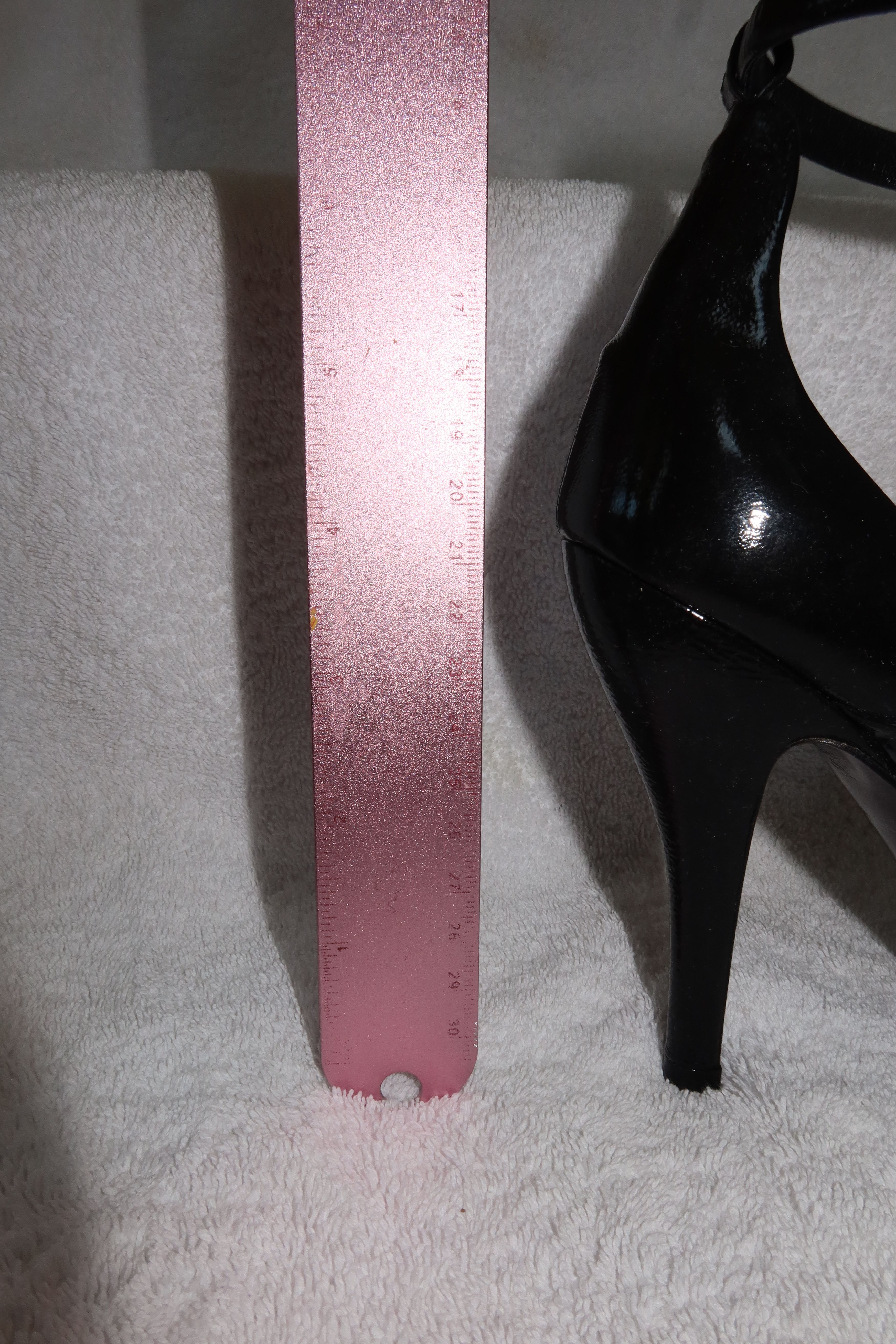 Gucci Gucci T-strap Pumps Size US 6.5 / IT 36.5 - 8 Thumbnail