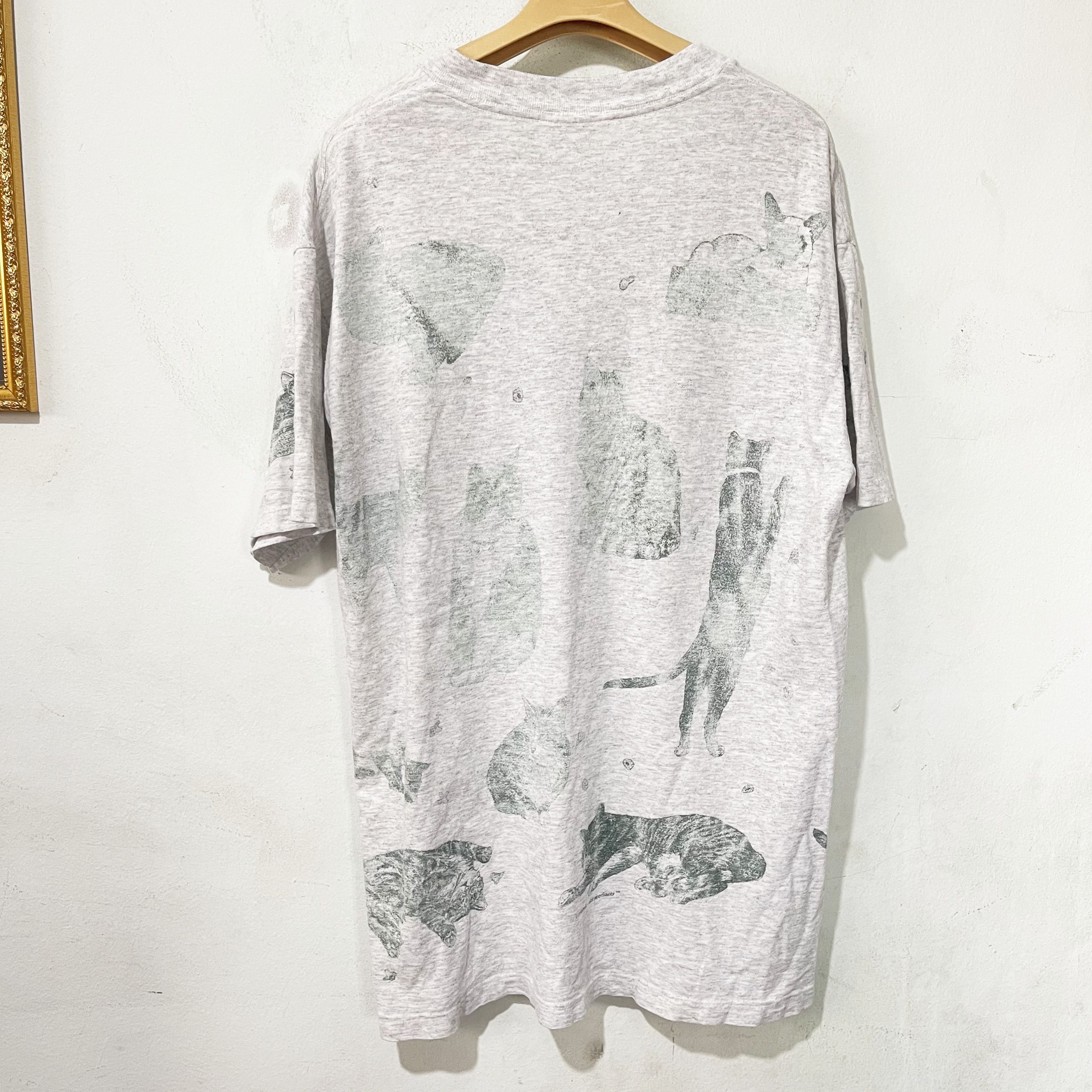 Vintage Vintage 90s All Over Cat Print T-Shirt Size US L / EU 52-54 / 3 - 4 Thumbnail