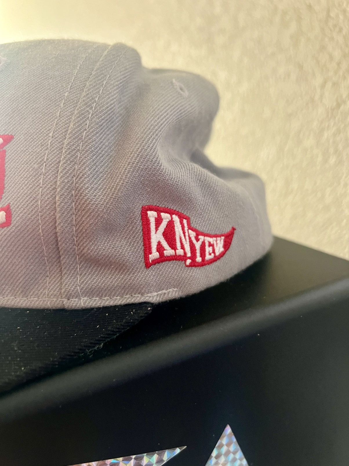 The Hundreds × Vintage Vintage The Hundreds “Las Vegas, KNYEW” collab hat Size ONE SIZE - 2 Thumbnail