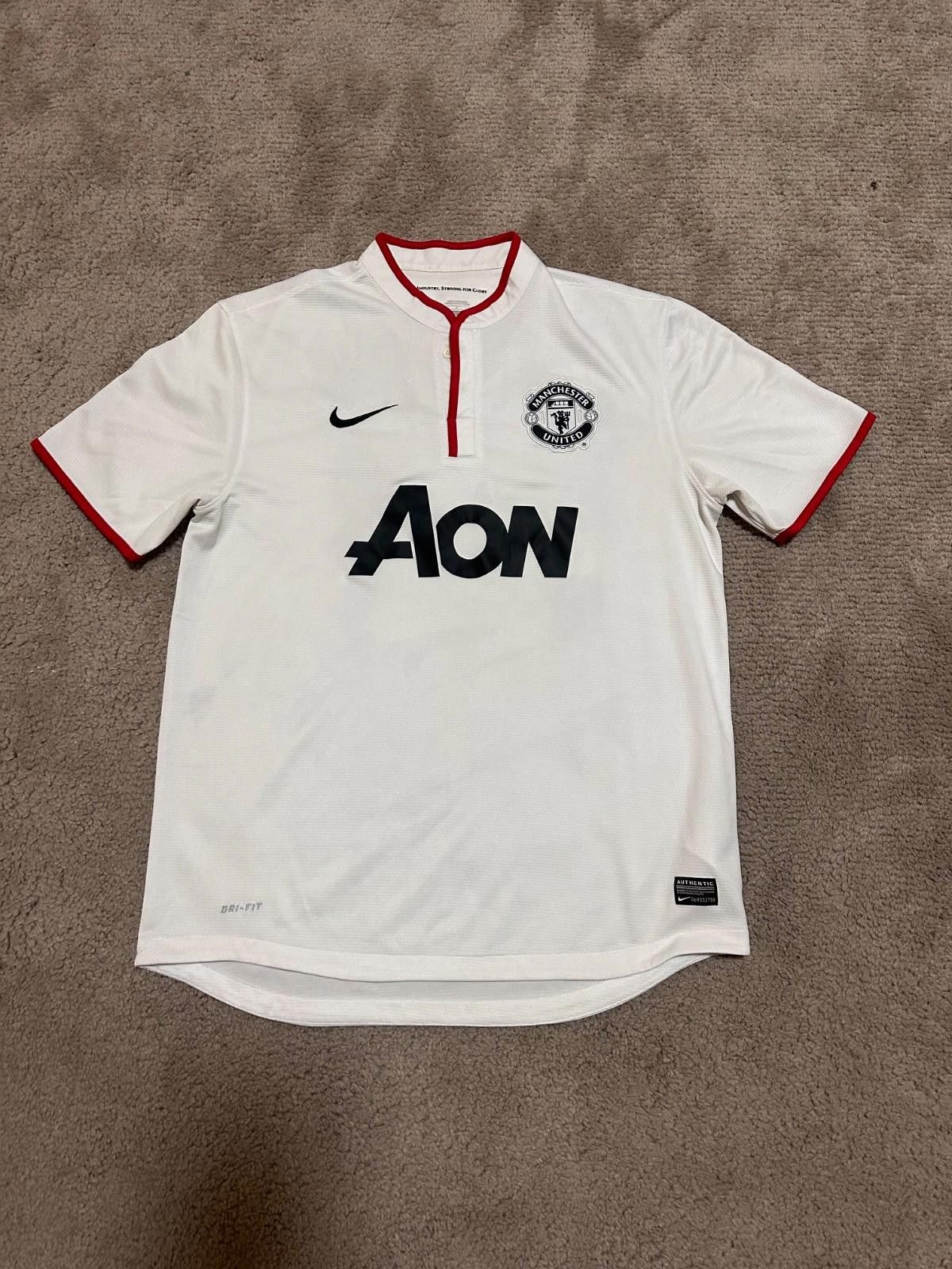 Nike MANCHESTER UNITED 2012/14 FOOTBALL SOCCER SHIRT JERSEY NIKE Size US L / EU 52-54 / 3 - 1 Thumbnail