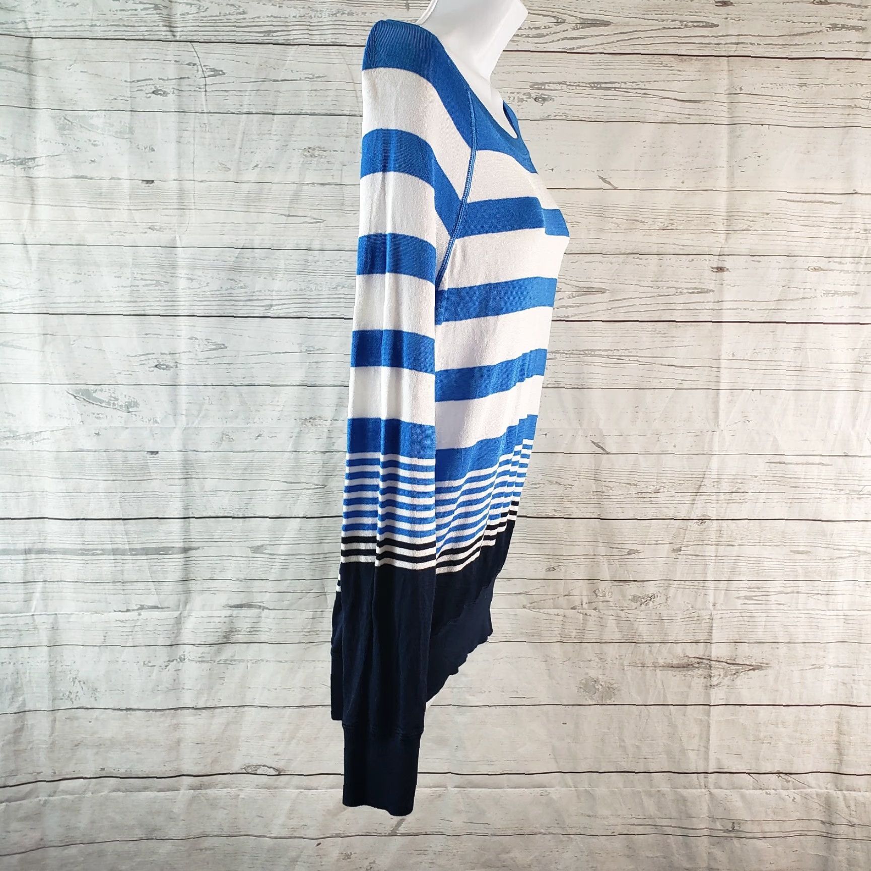Tommy Bahama Tommy Bahama Womens Knit Top Sz Small Blue White Striped Long Sleeve Shirt Size S / US 4 / IT 40 - 3 Thumbnail