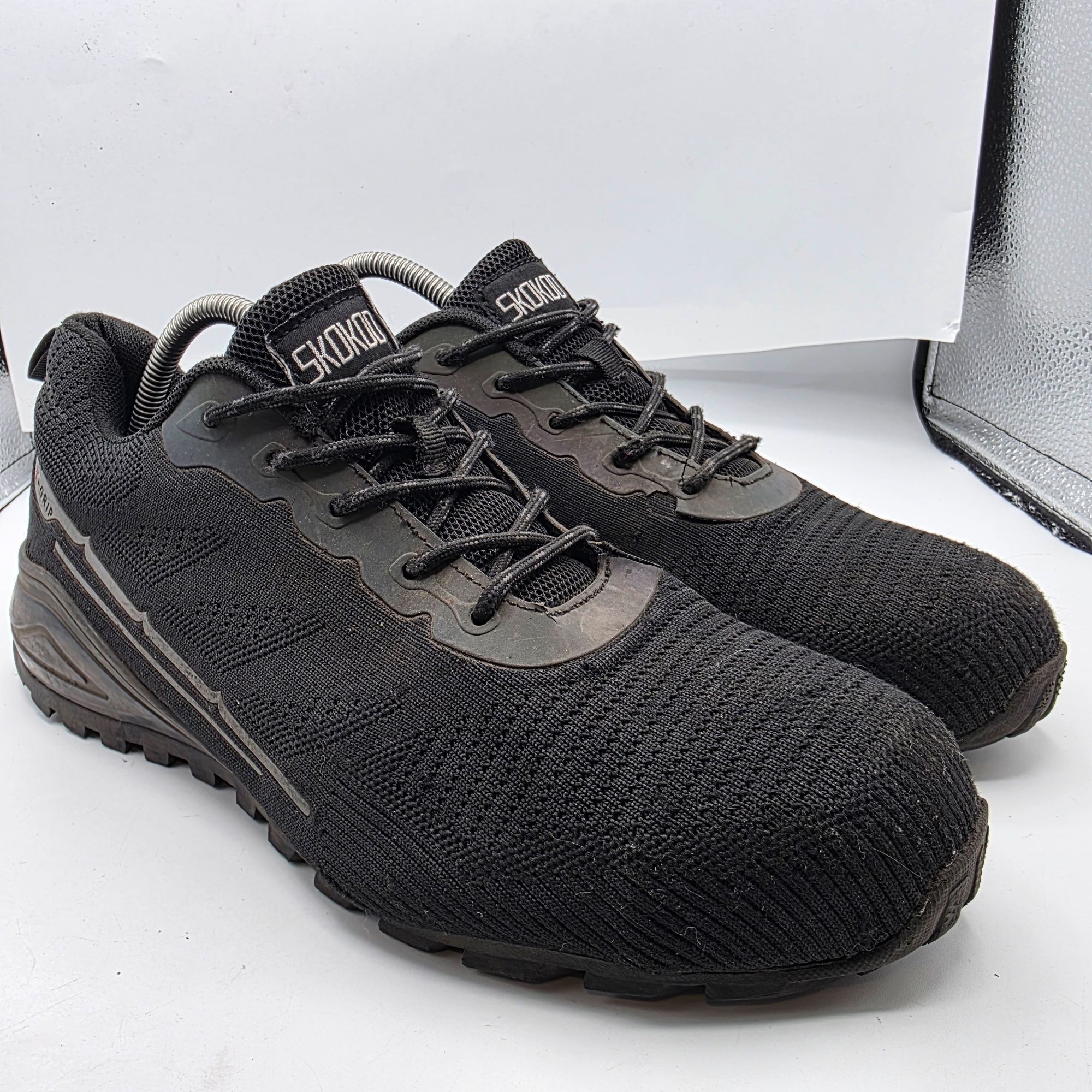 Other SkoKod Mens Size 10.5 Black Steel Toe Safety Shoes Slip Resi Size US 10.5 / EU 43-44 - 1 Thumbnail