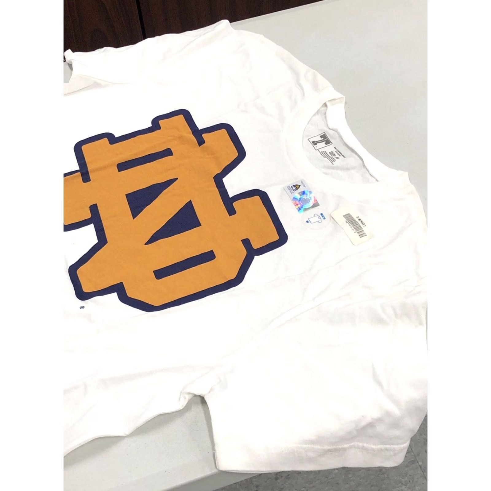 Vintage Notre Dame ND Notre Dame Fighting Irish University T-Shirt Unisex Adults White M Crew Neck Short Sleeve Shirt, Regular Fit, Casual, Meme-style Size M / US 6-8 / IT 42-44 - 5 Thumbnail