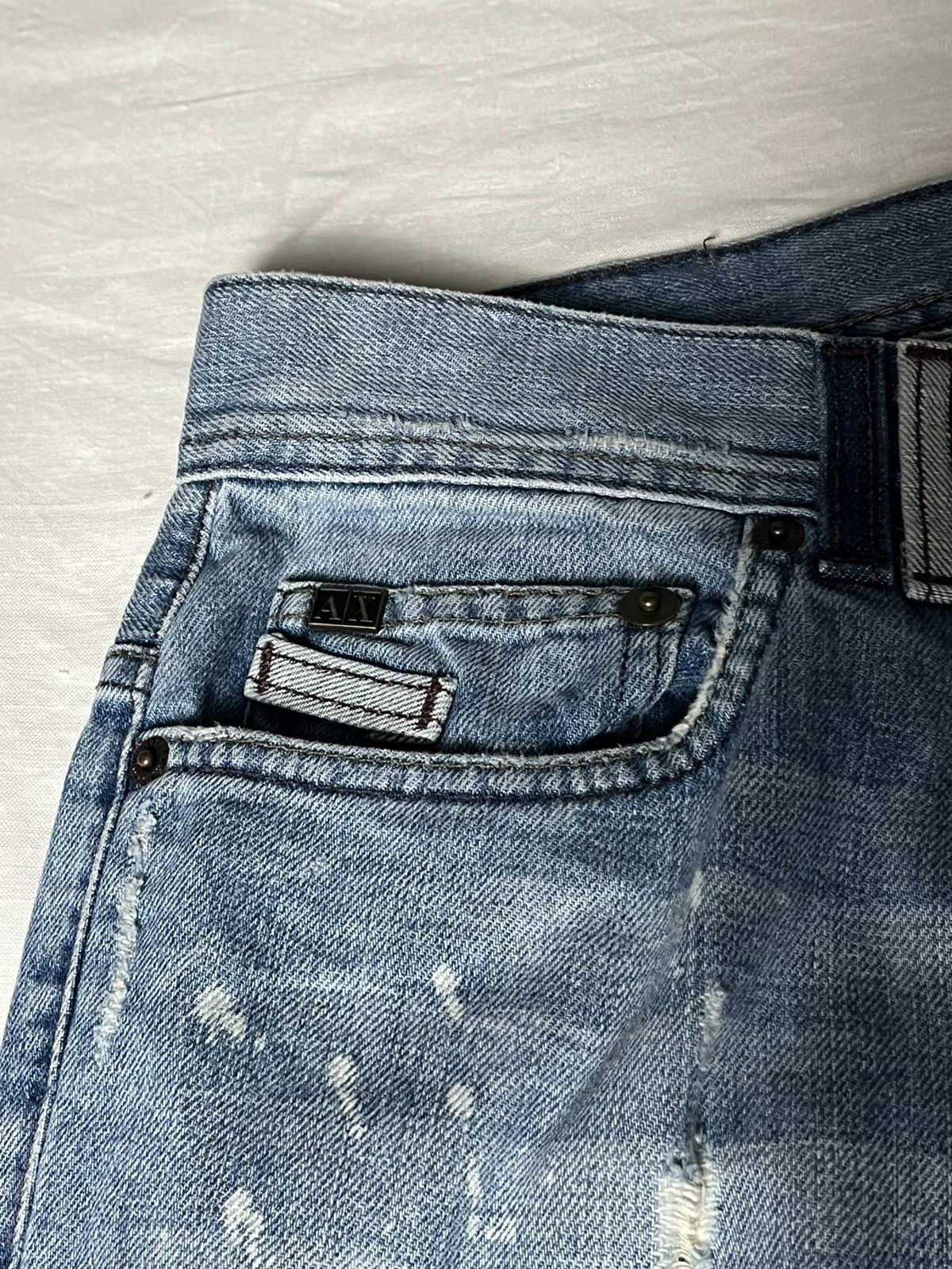 Armani Exchange 32" Armani Exchange Distressed Denim Size US 32 / EU 48 - 12 Thumbnail