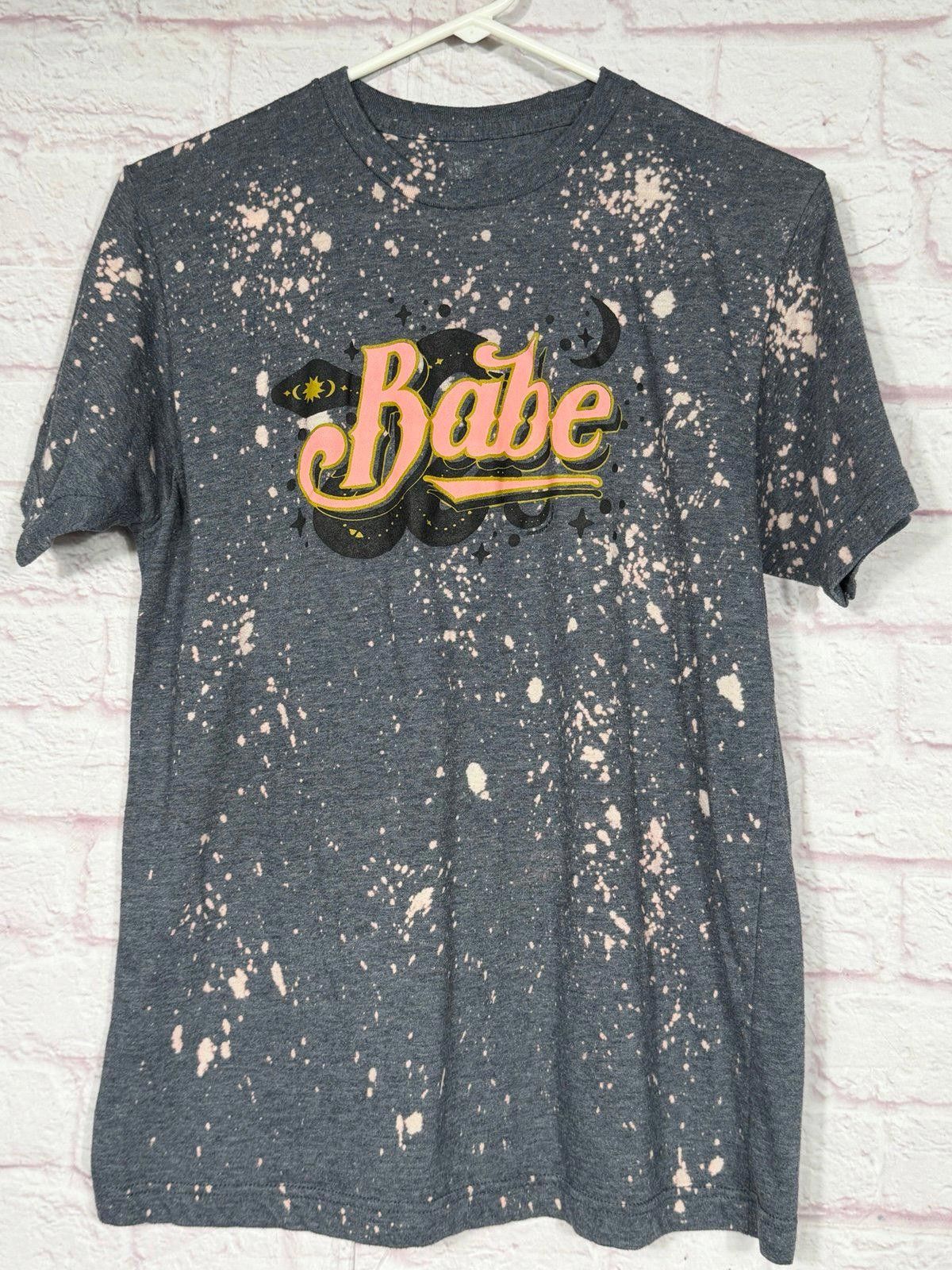 Other Vintage Style 'Babe' Graphic Bleach Splatter Medium T-Shirt Size M / US 6-8 / IT 42-44 - 1 Thumbnail