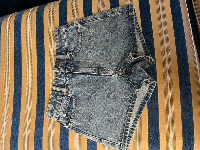 Alexander Wang Alexander Wang Crystal Denim Shorts Size 24" / US 00 / IT 34 - 1 Thumbnail