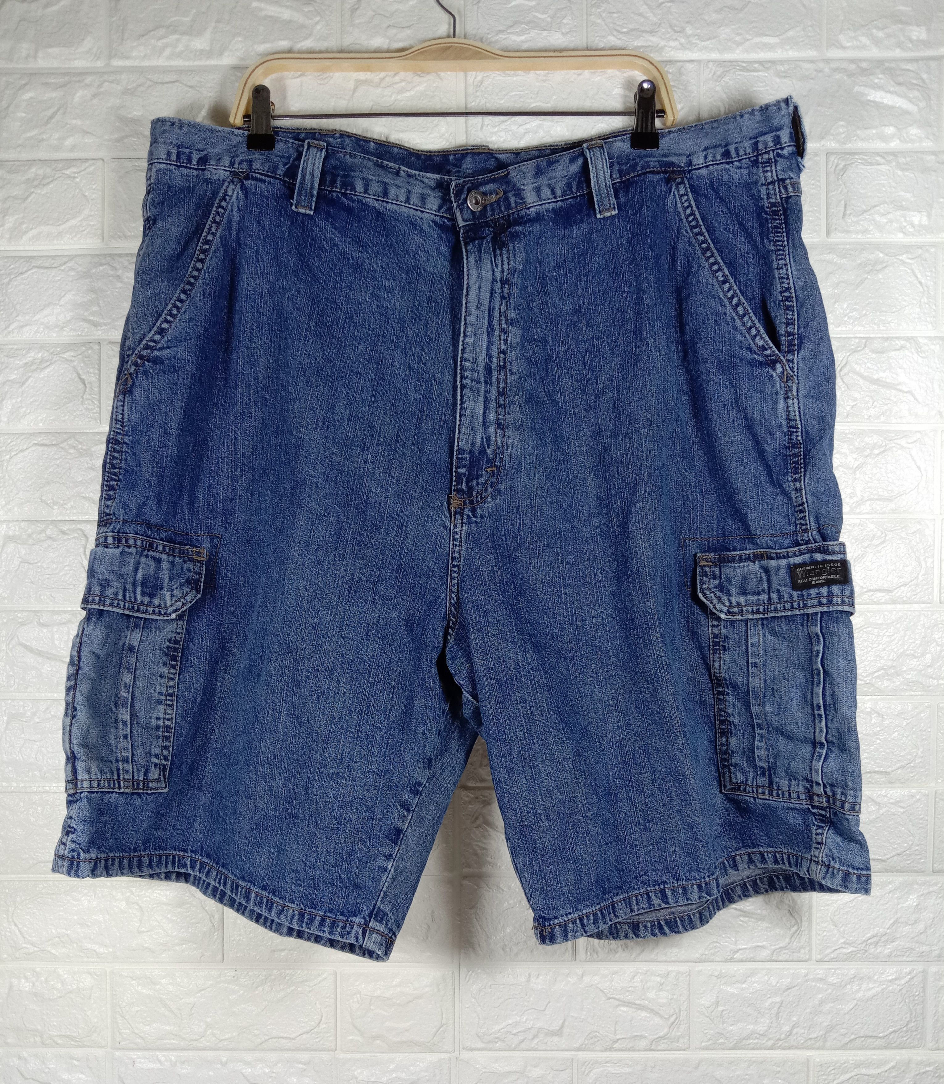 image of Vintage Wrangler Jorts Multipocket Cargo Jeans in Blue, Men's (Size 42)