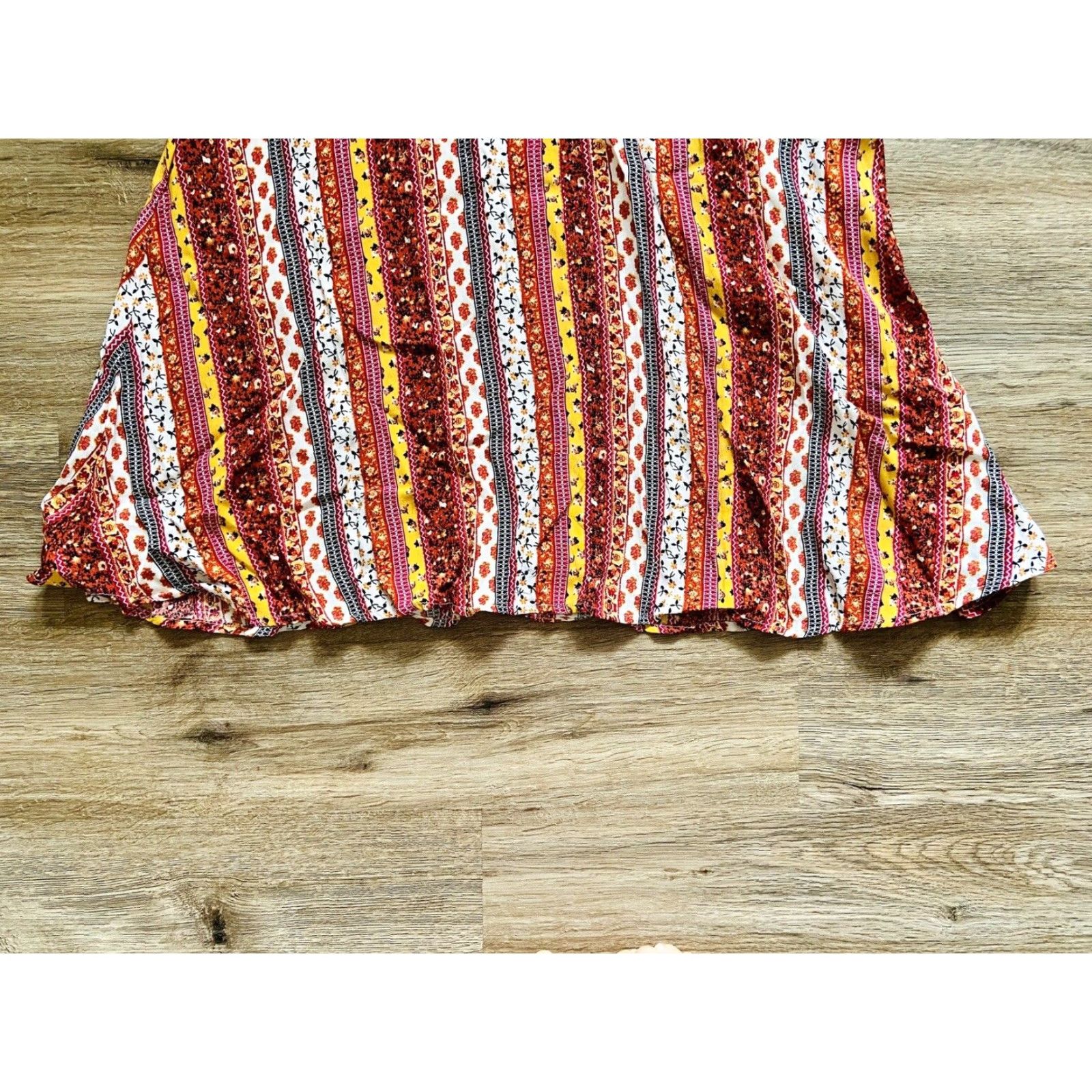 Forever 21 FOREVER 21 Bohemian Maxi Dress Multicolor Striped Sleeveless V-Neck Size Small Womens Size S / US 4 / IT 40 - 6 Thumbnail