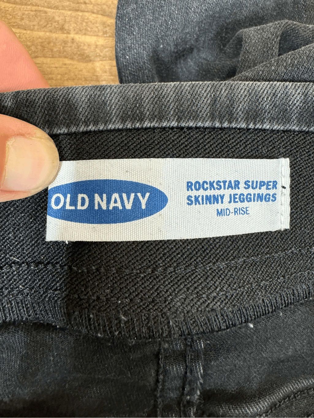 Old Navy Old Navy Women's Size 12 Rockstar Super Skinny Jeggings Size 34" / US 12 / IT 48 - 10 Thumbnail